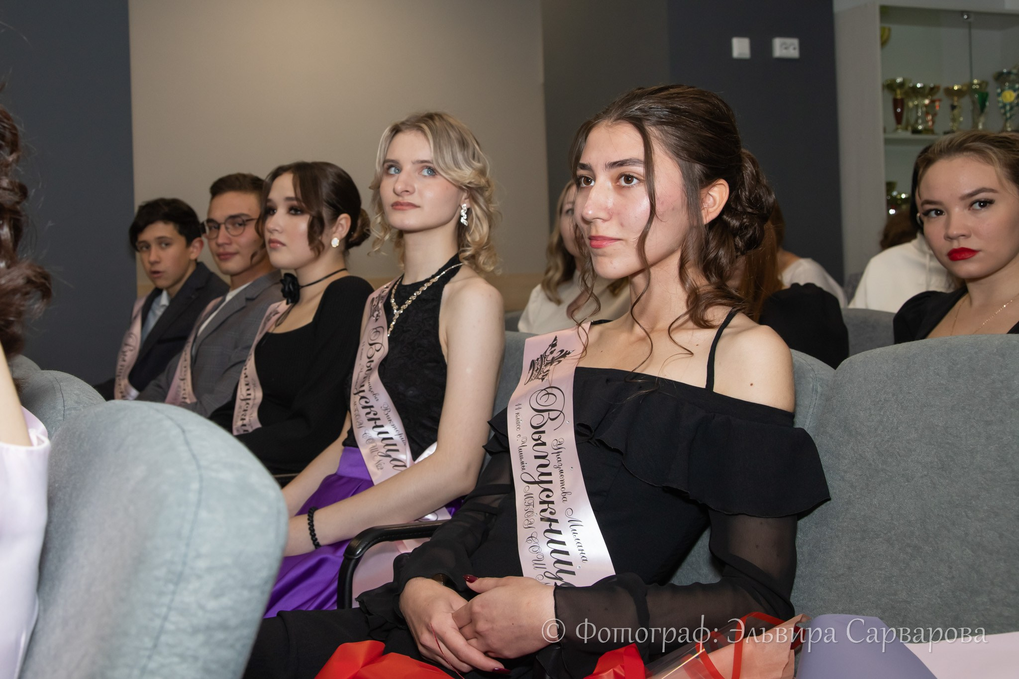 Вручение аттестатов 11 класс. Репортажный Фотограф