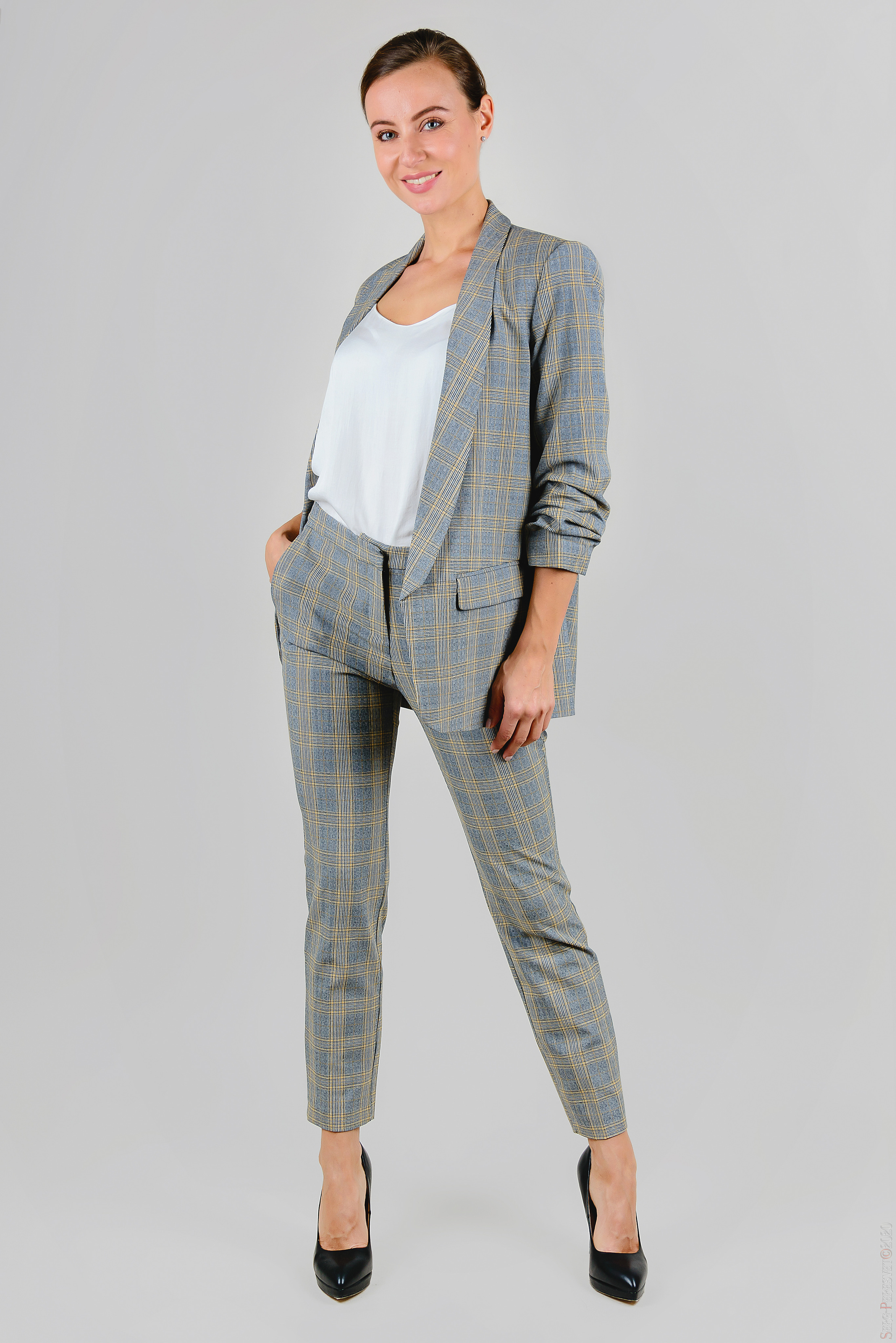 Каталожная съемка в Москве – модельная фотосъемка одежды, обуви. Ваш фотограф на праздник в Москве, Раменском, Жуковском, Люберцах