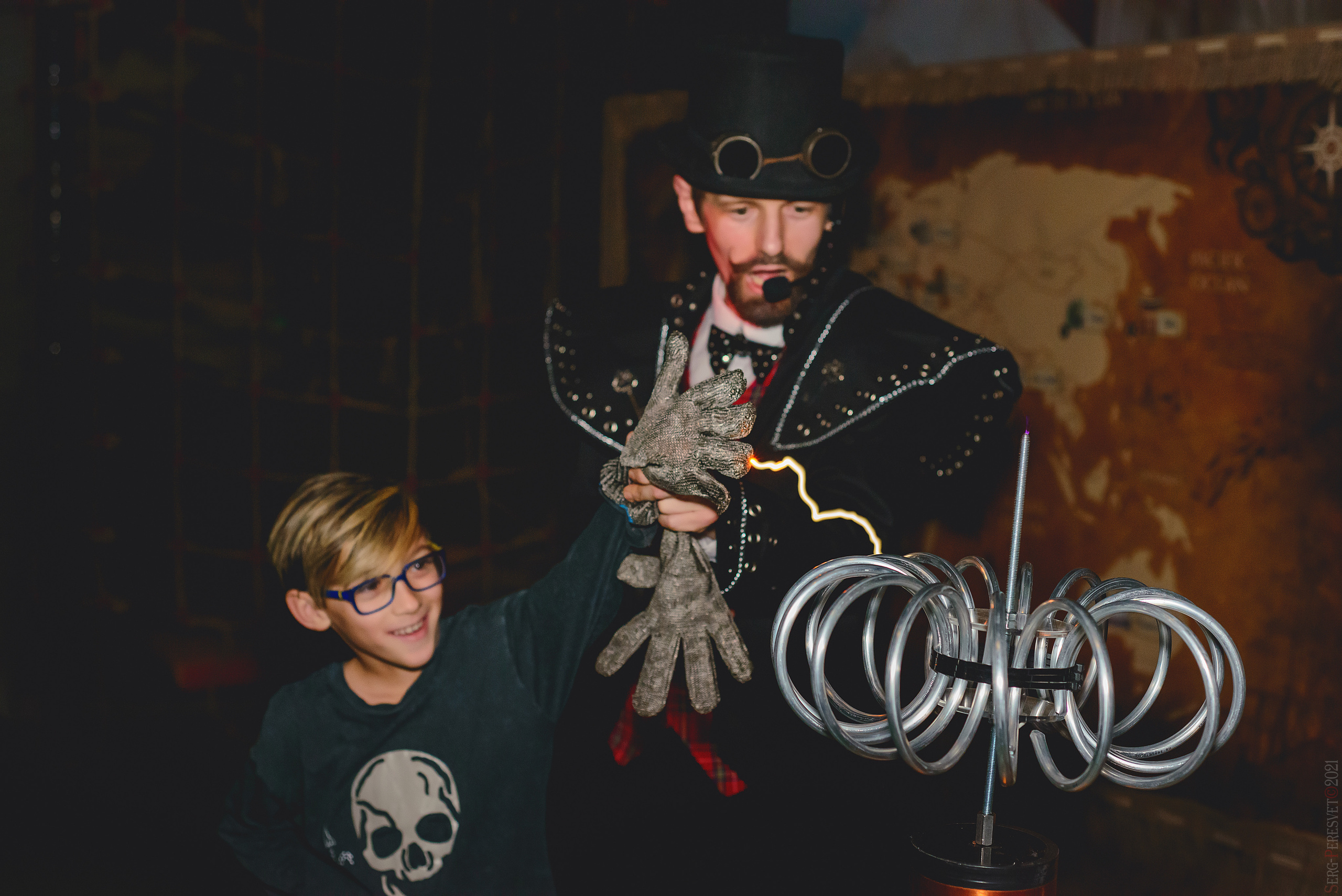 детское тесла шоу, заказать тесла шоу, тесла шоу, тесла шоу в саду, тесла шоу для детей, тесла шоу Жуковский, тесла шоу Люберцы, тесла шоу Москва, тесла шоу на день рождения, тесла шоу на день рождения ребенка, тесла шоу на дом, тесла шоу Раменское, тесла шоу цена, фотограф на день рождения, фотограф на детский день рождения, фотограф на детский праздник, фотограф на праздник, фотограф на праздник цена