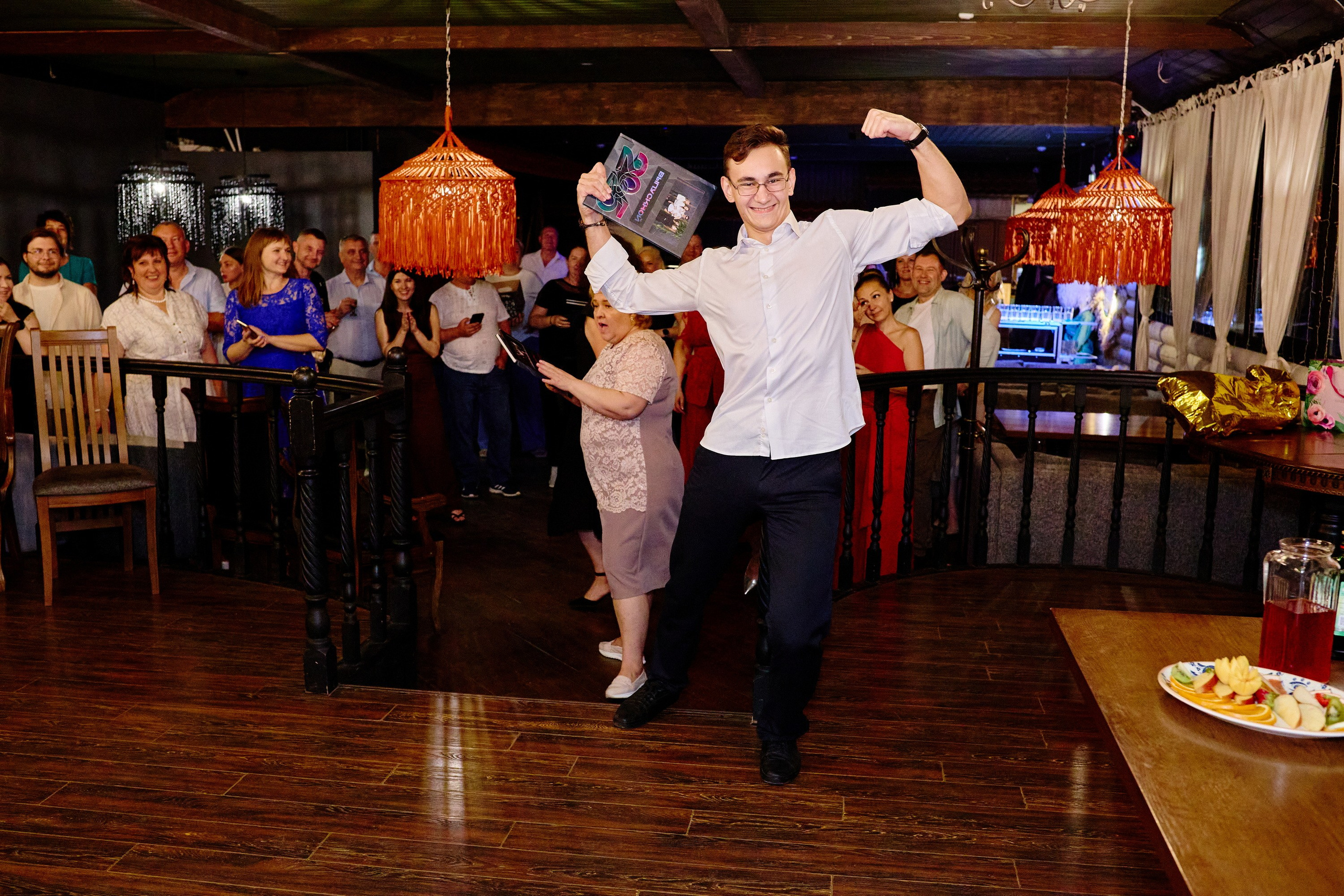 Выпускной 35 Сош. Фотограф Выпускные альбомы Таганрог Сергей Коробченко