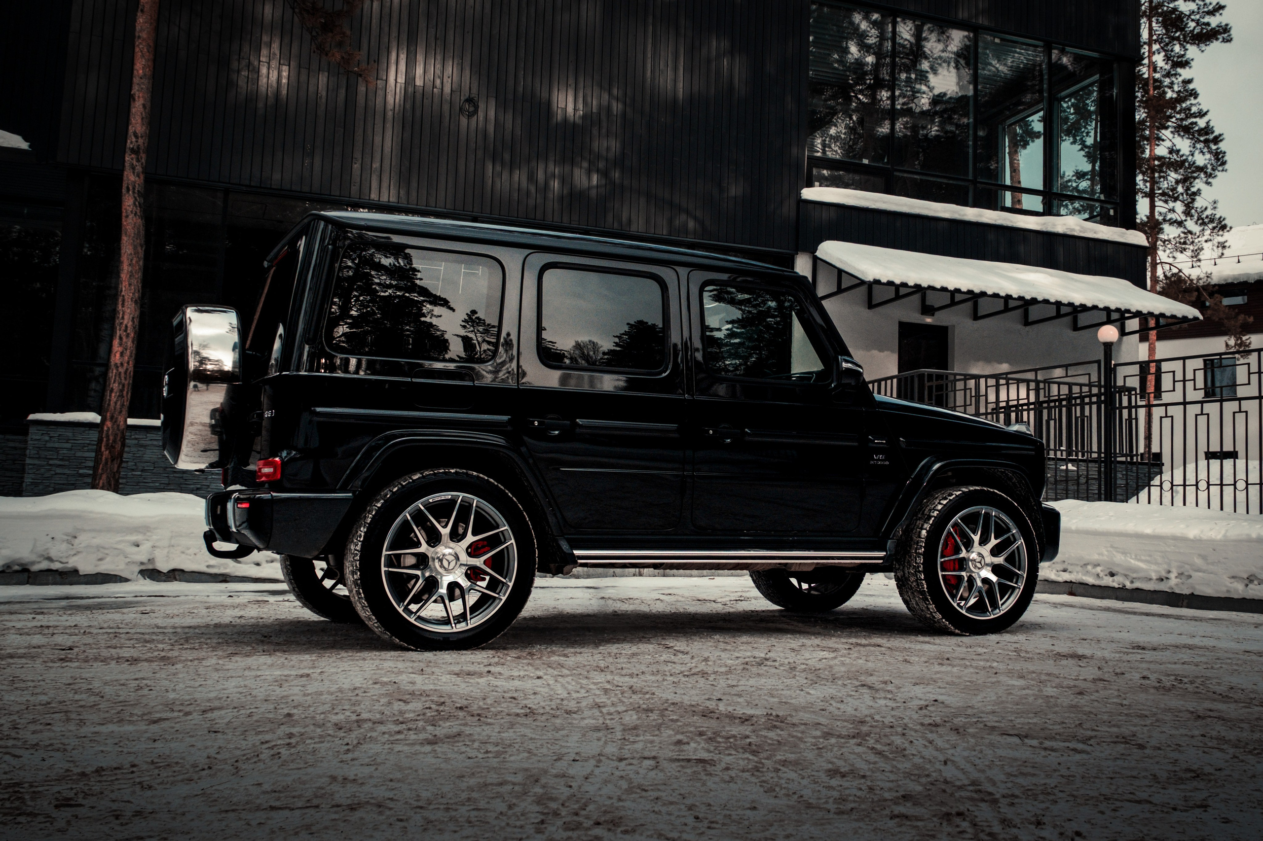 Автомобильная фотосъемка Mercedes-Benz G 63 AMG. Работа автомобильного фотографа Чанчина Владимира в&nbsp;Новосибирске. Фотосессия автомобиля на&nbsp;продажу. Фото интерьера и экстерьера 