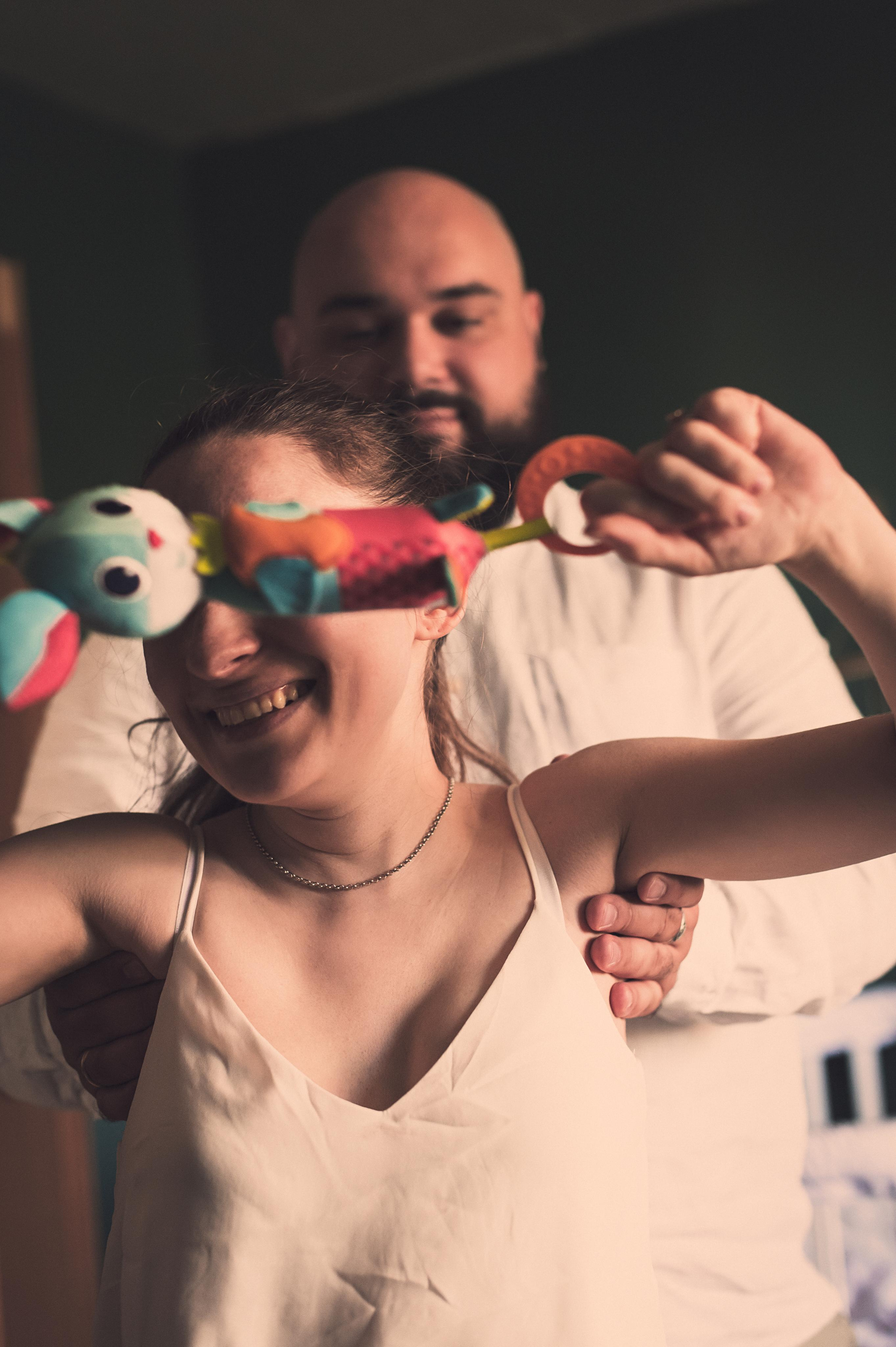 Домашняя фотосессия с зелёными стенами. Семейный фотограф. Lifestyle. Москва. Анастасия Михайлова