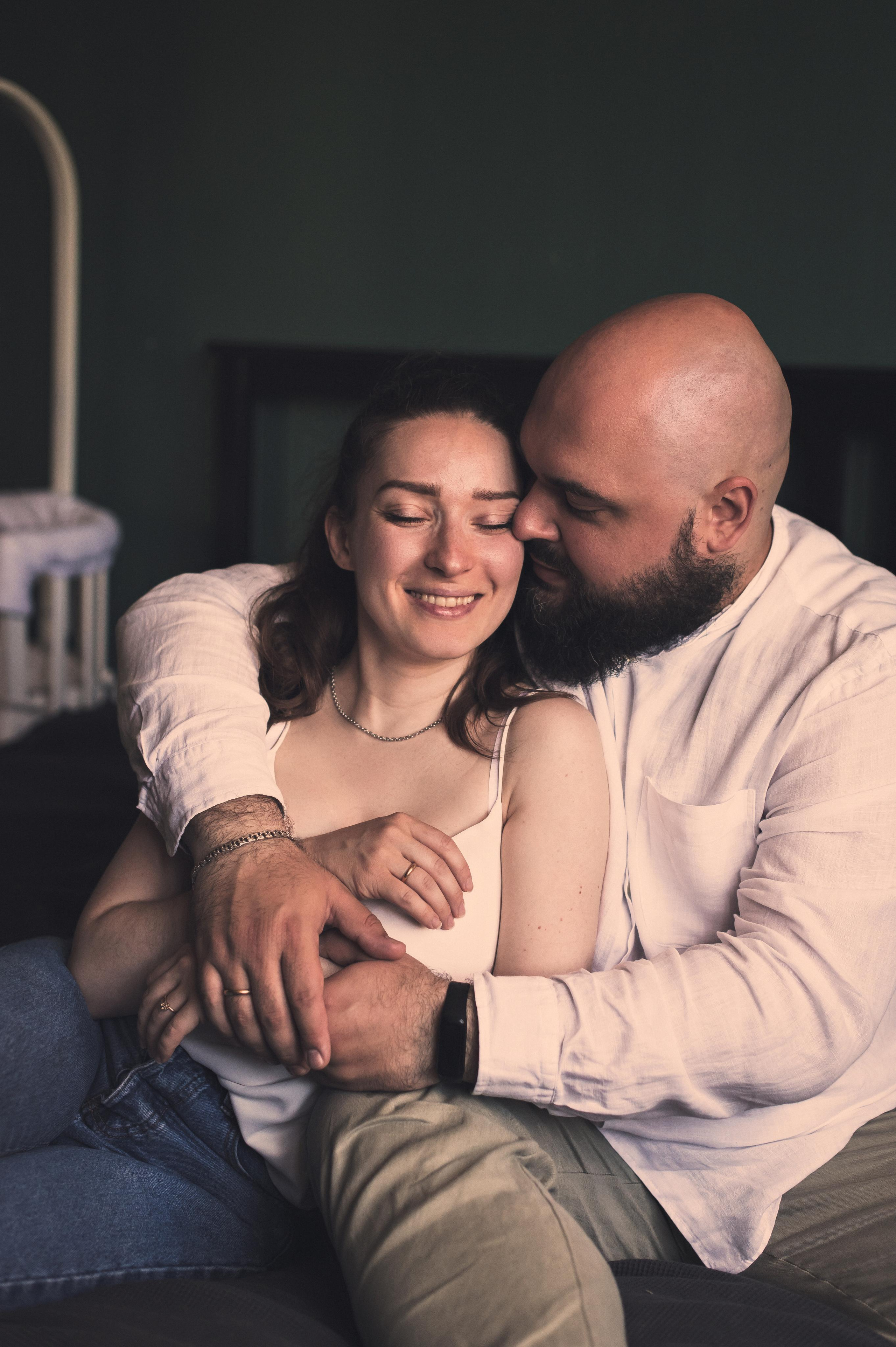 Домашняя фотосессия с зелёными стенами. Семейный фотограф. Lifestyle. Москва. Анастасия Михайлова