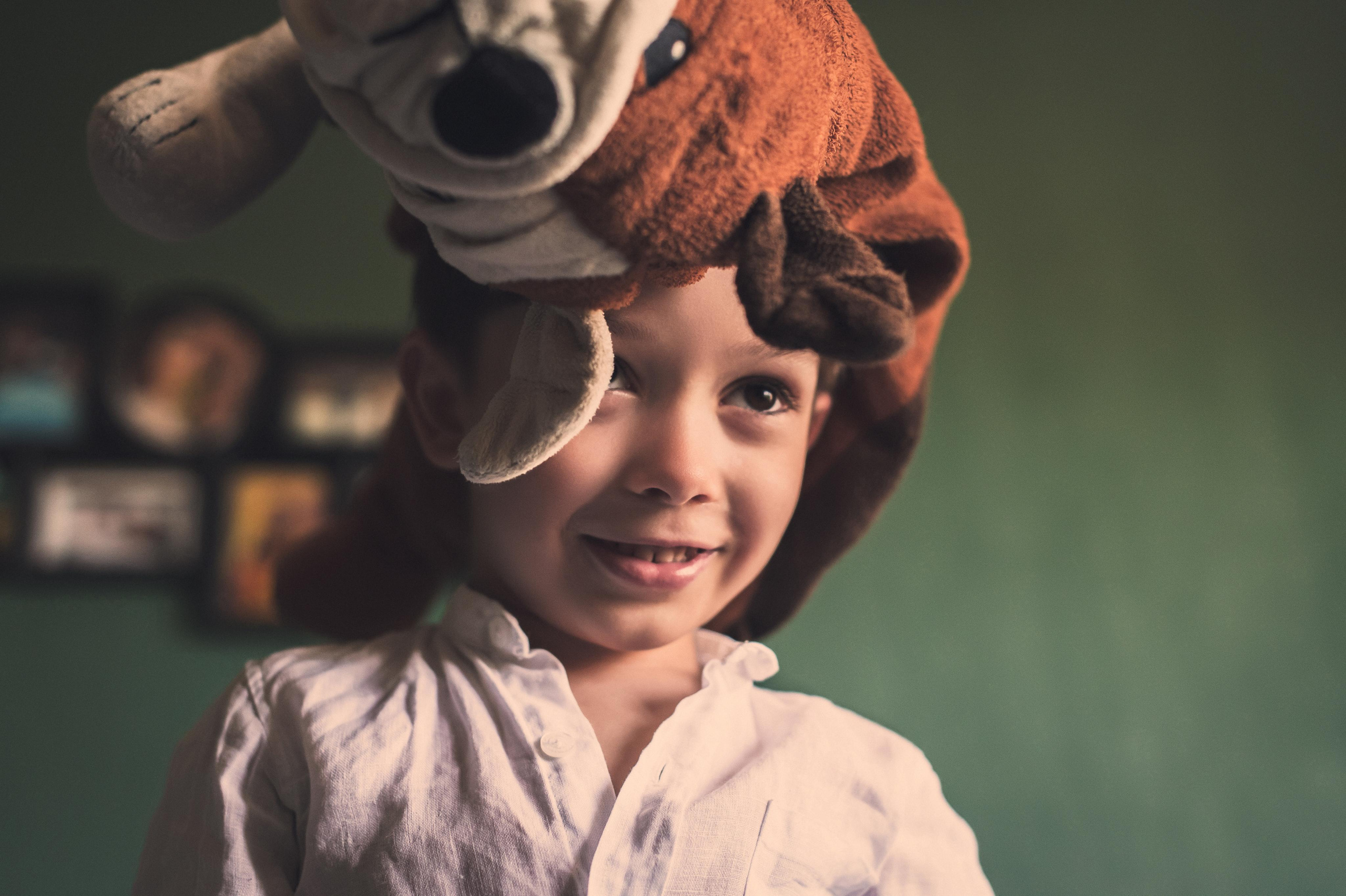 Домашняя фотосессия с зелёными стенами. Семейный фотограф. Lifestyle. Москва. Анастасия Михайлова