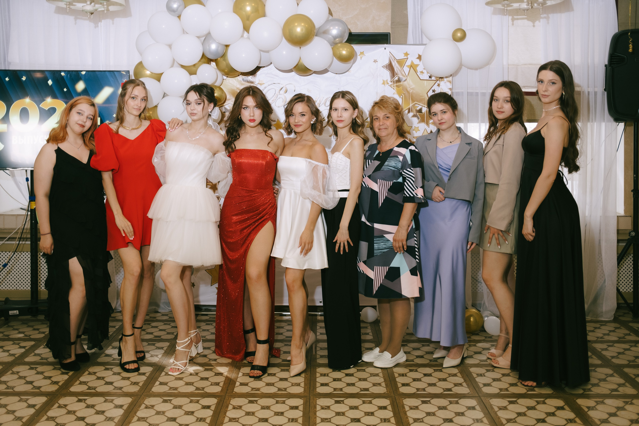 Выпускной школа 33. Свадебный и репортажной фотограф Денис Ожигин в Краснодаре и Краснодарском крае