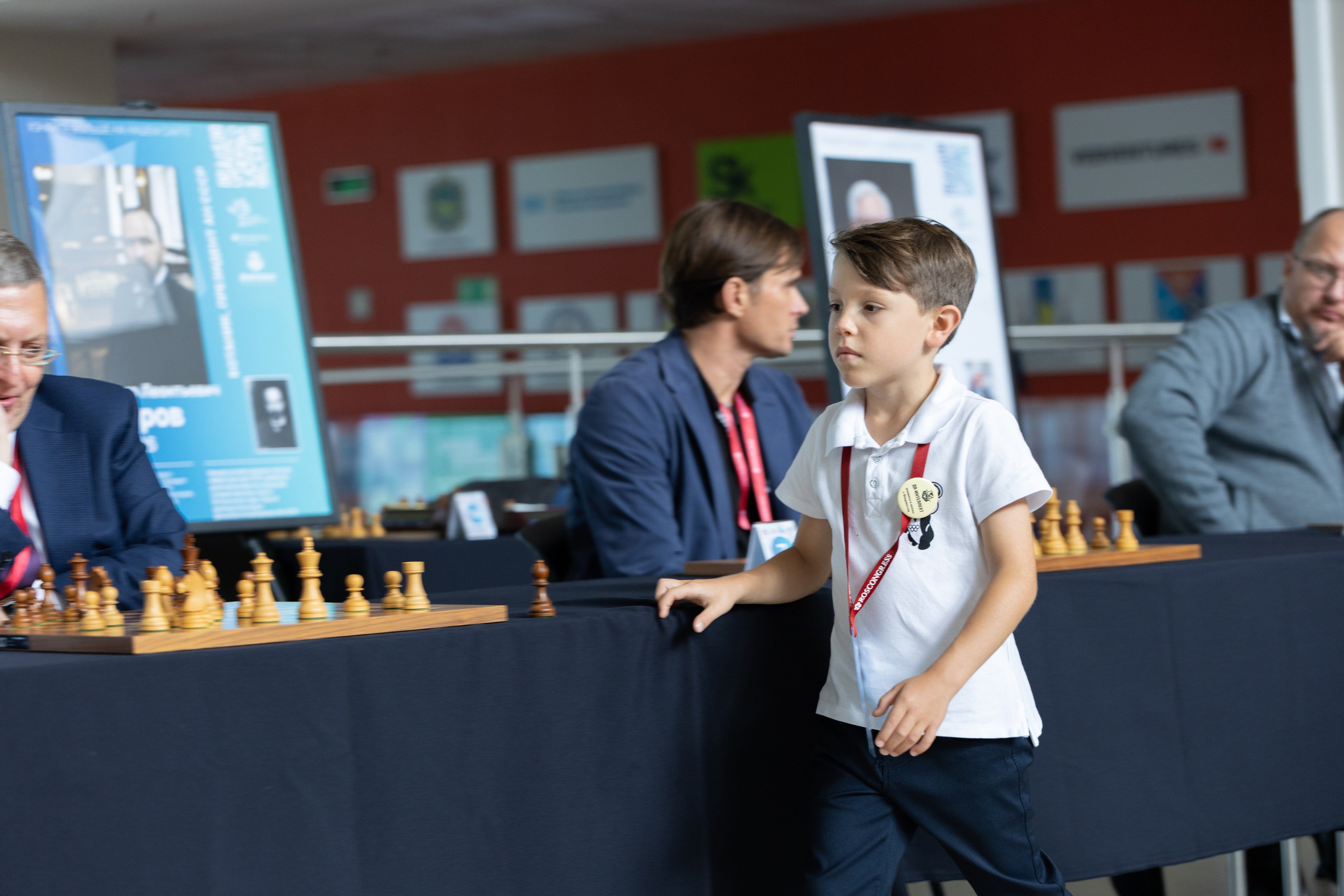 ВЭФ 2025. Олег Катакинов| Репортажный фотограф в городе у моря (Владивосток)