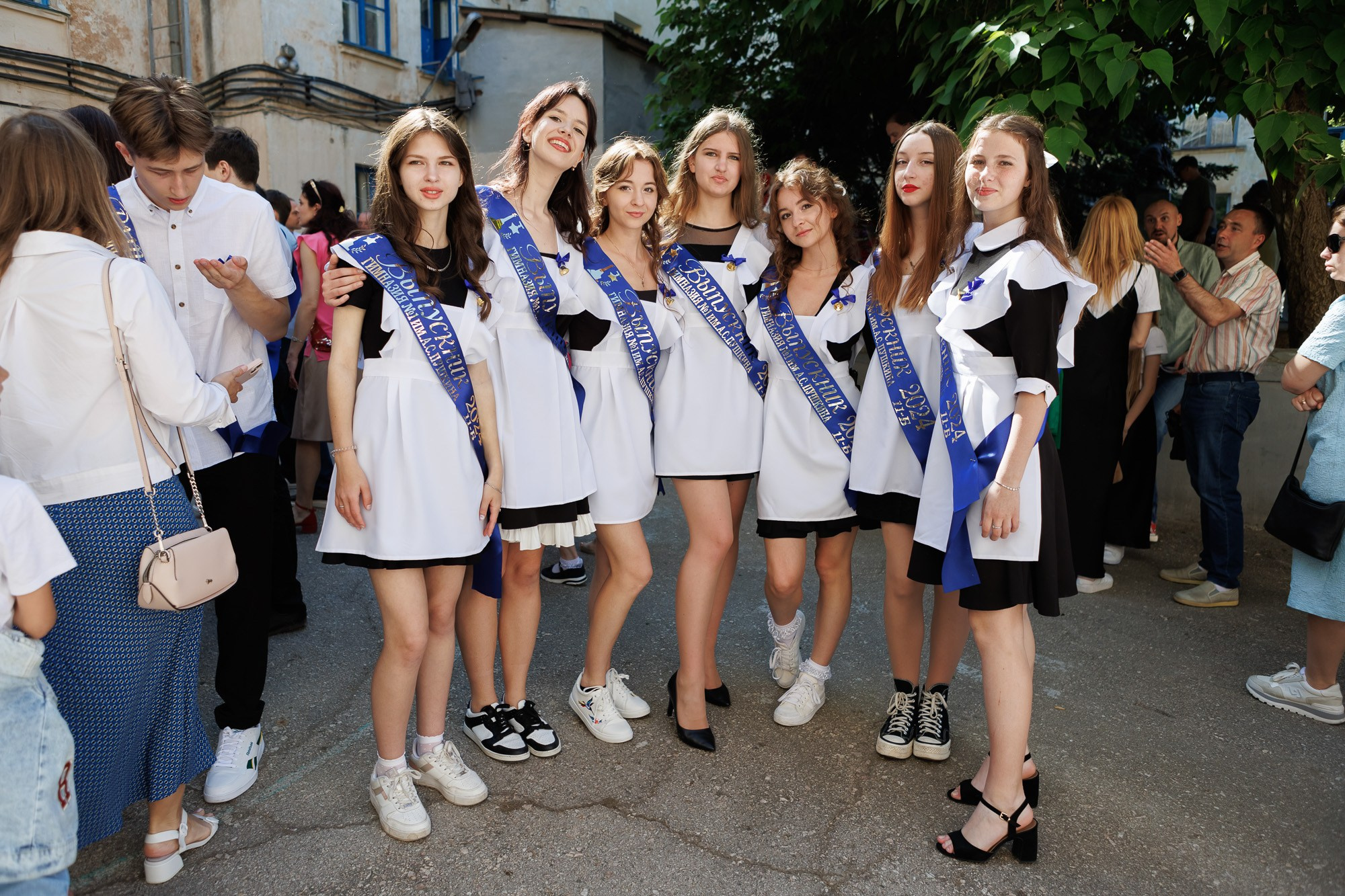 Последний звонок в Гимназии № 1, г. Севастополь. Свадебный фотограф, фотосъемка в Крыму, Севастополе, Симферополе, Ялте