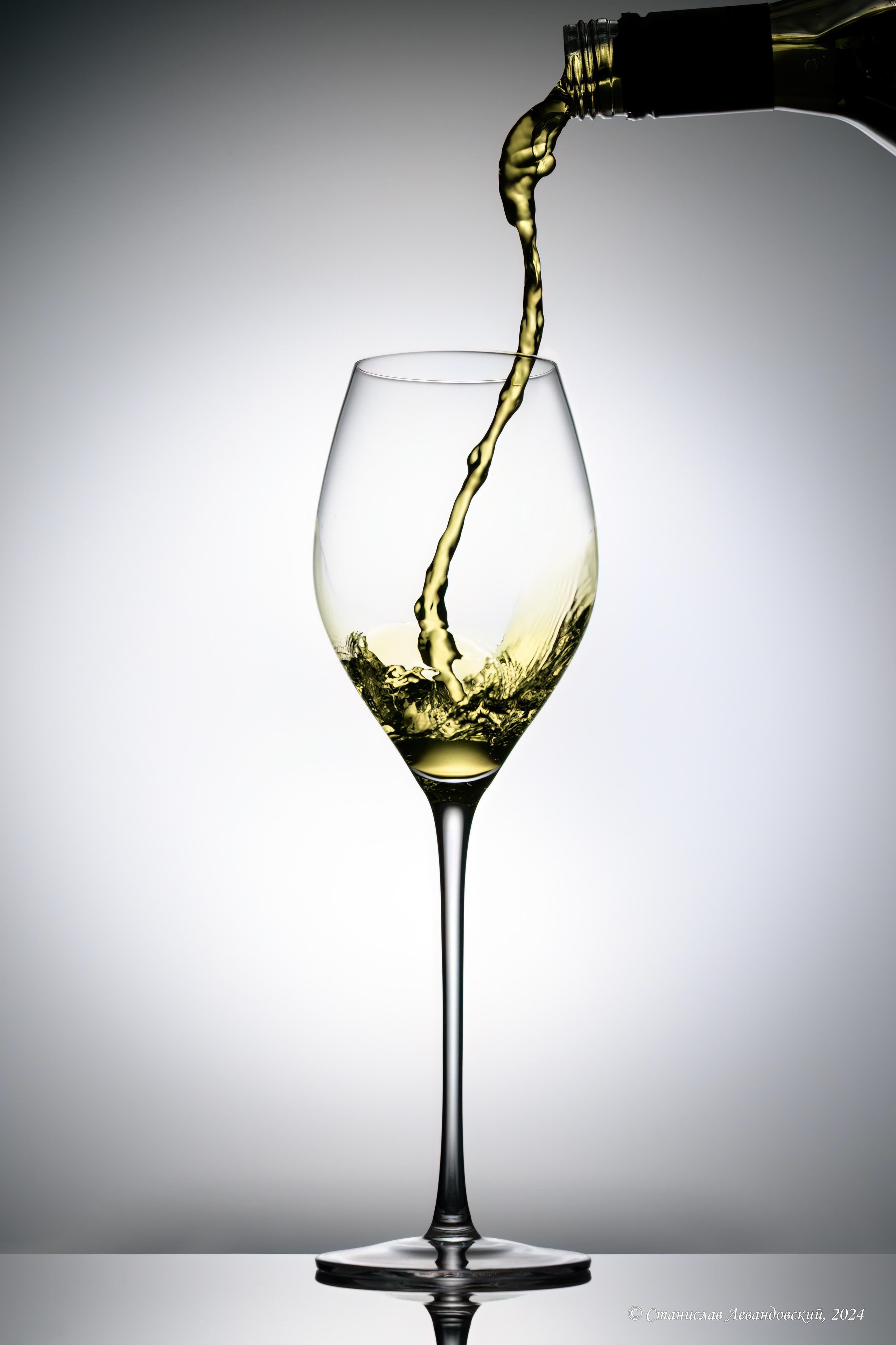 Предметы с глянцевой поверхностью. Предметный фотограф в Москве Станислав Левандовский