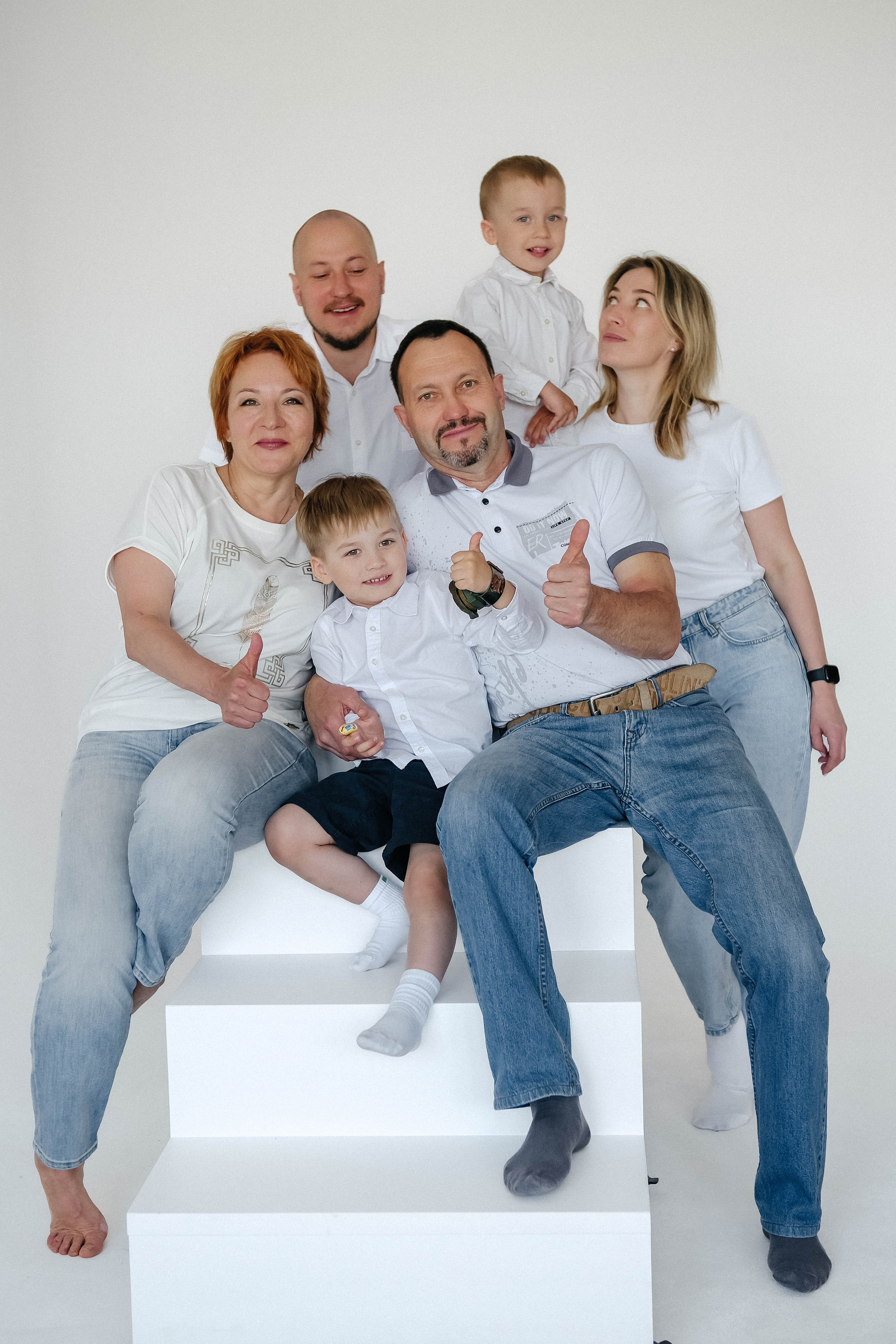 Большая семейная на циклораме. Главная