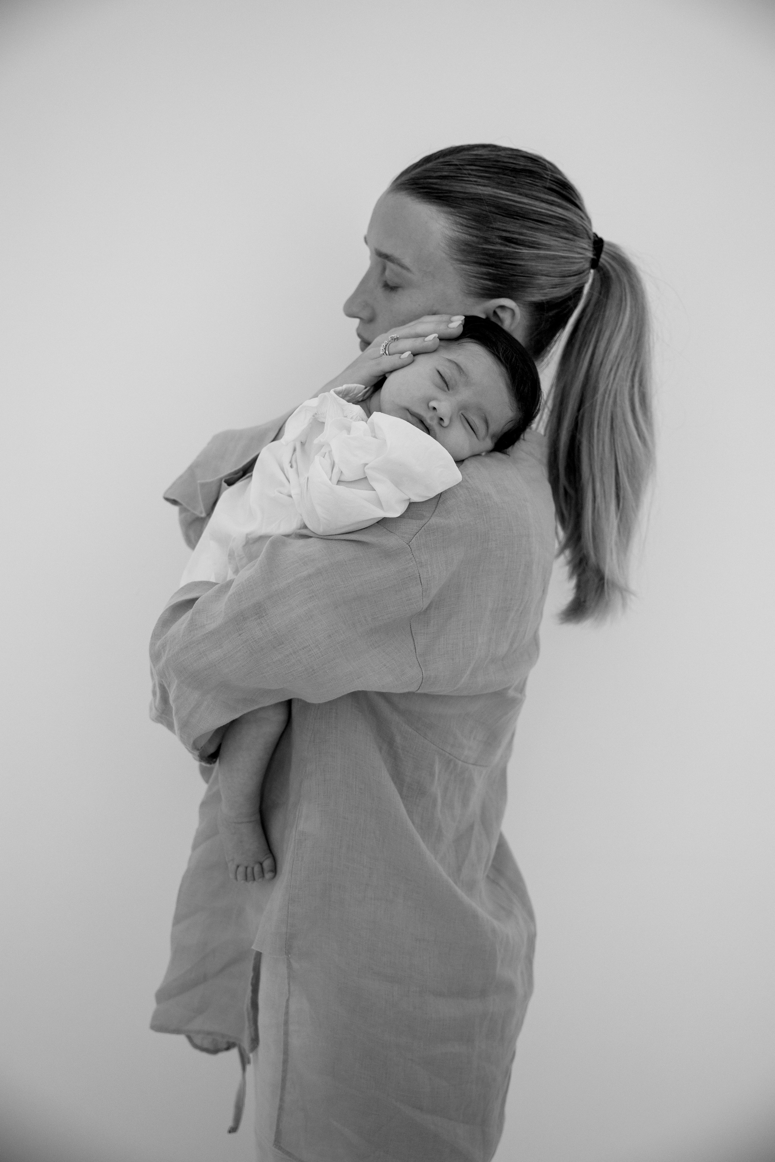 New born family photoshoot at home. Wedding and family photographer