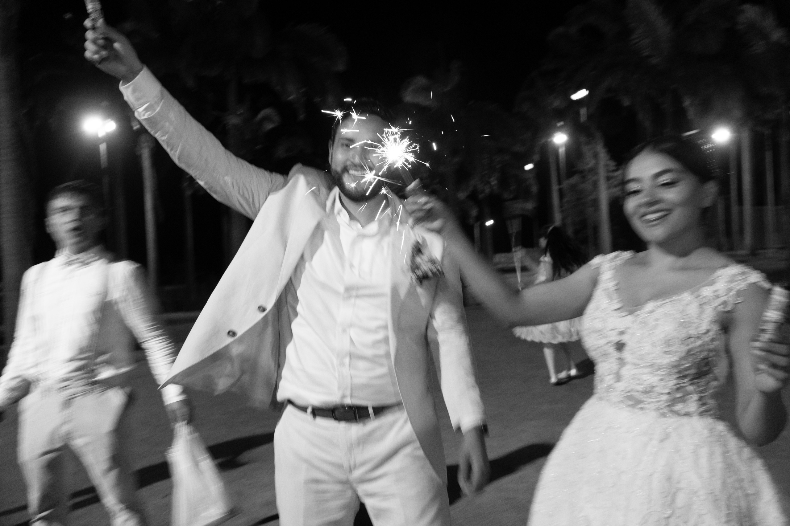 Carola & Gerson. Wedding Photographer in Barcelona and Medellin