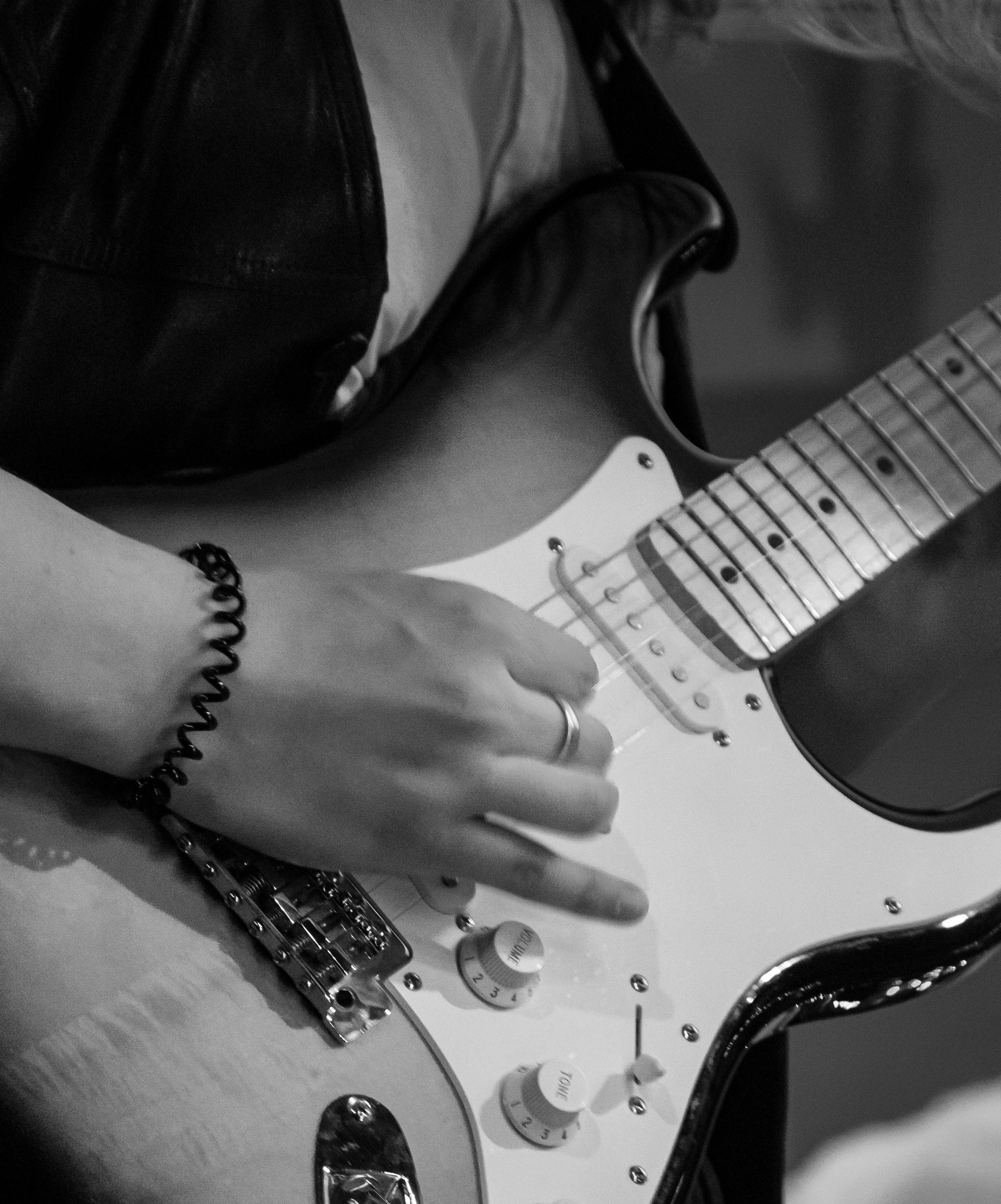 Муз. группа «Кабельщик». Сандра Ковалева | ЧБ фотограф