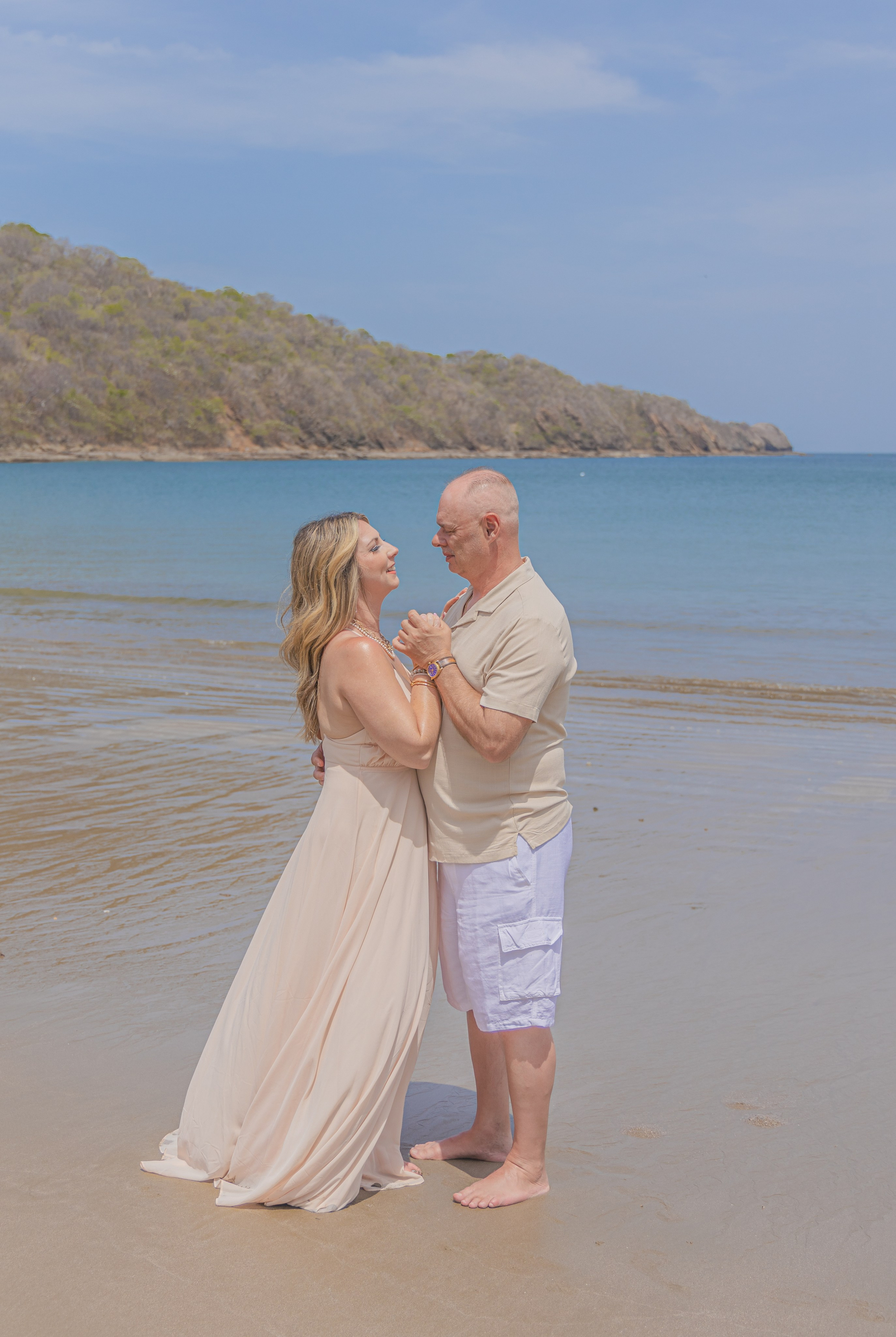 Jerry& Whitney sun and ocean. Family, portrait, content photo in Costa Rica Evgeniya Besprozvannykh