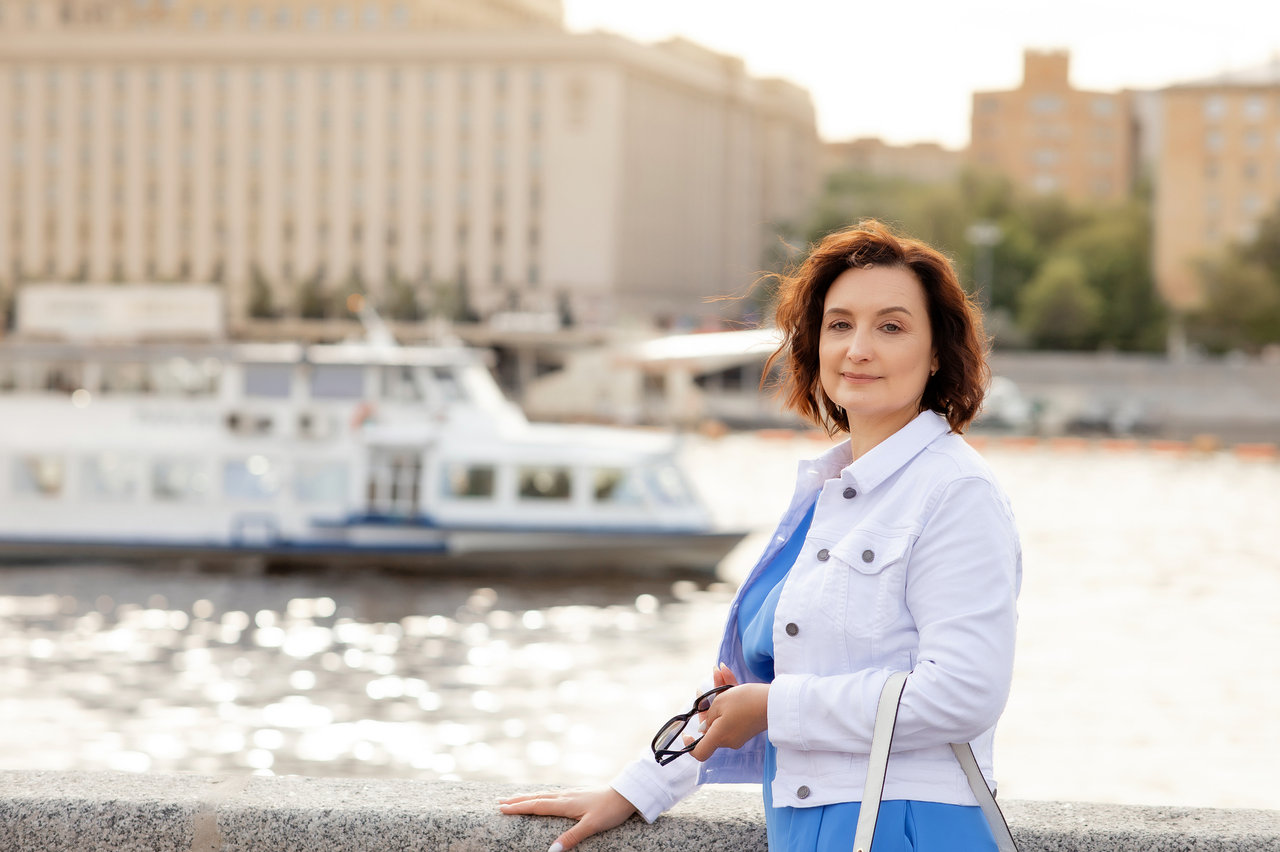 женский портрет, женский фотограф Москва, фотопрогулка по Москве, портретная фотосессия, женский портрет Подольск, фотосессия в парке горького