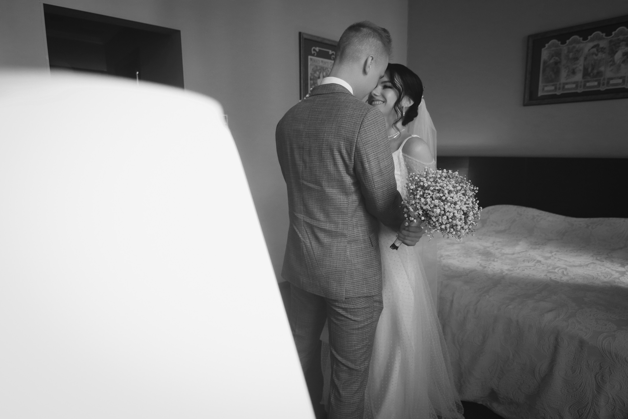 Съемка пары в отеле, на природе, в городе. Свадебный и репортажный фотограф в Ярославле и Санкт-Петербурге Роман Микрюков