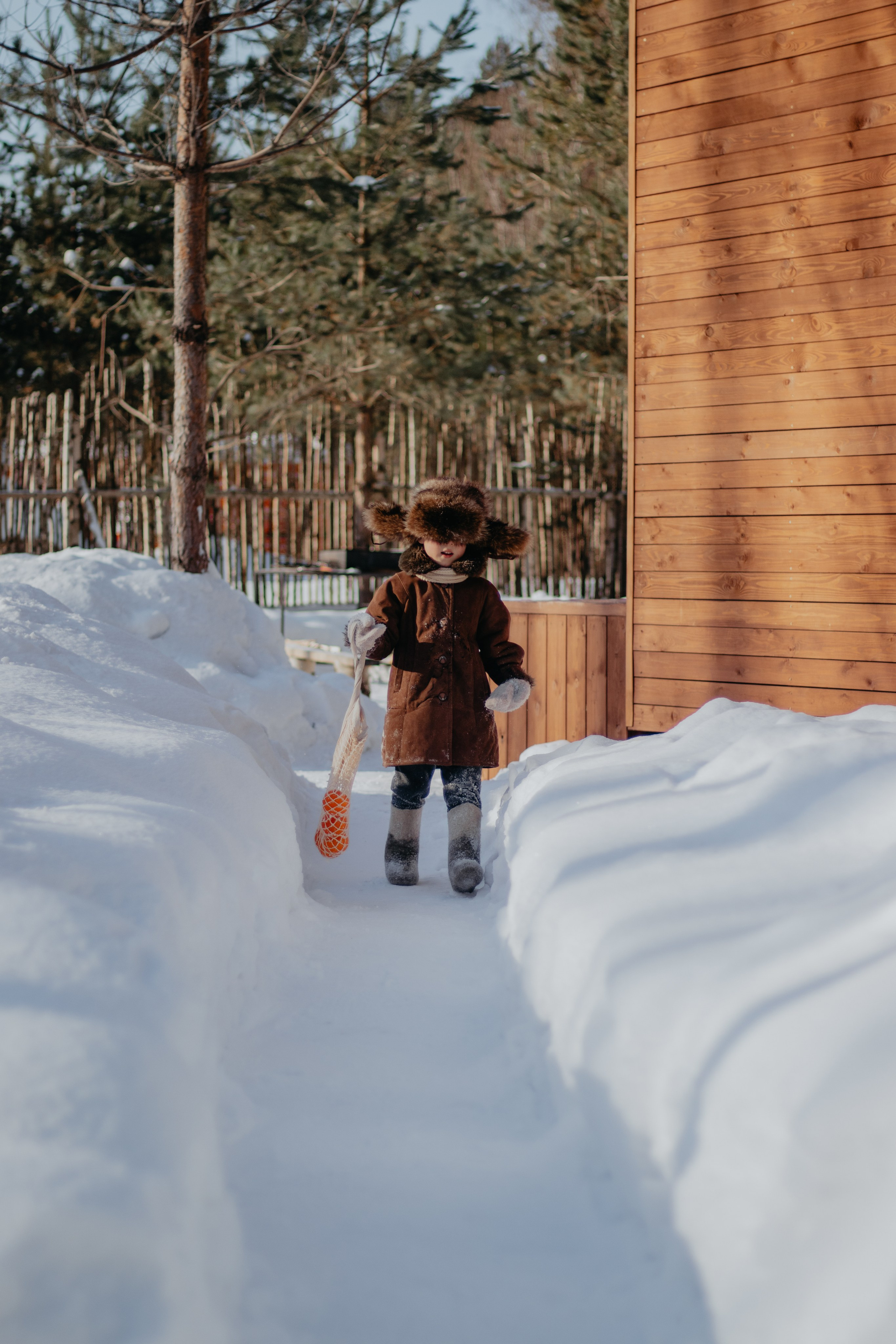 С 8 марта девочки