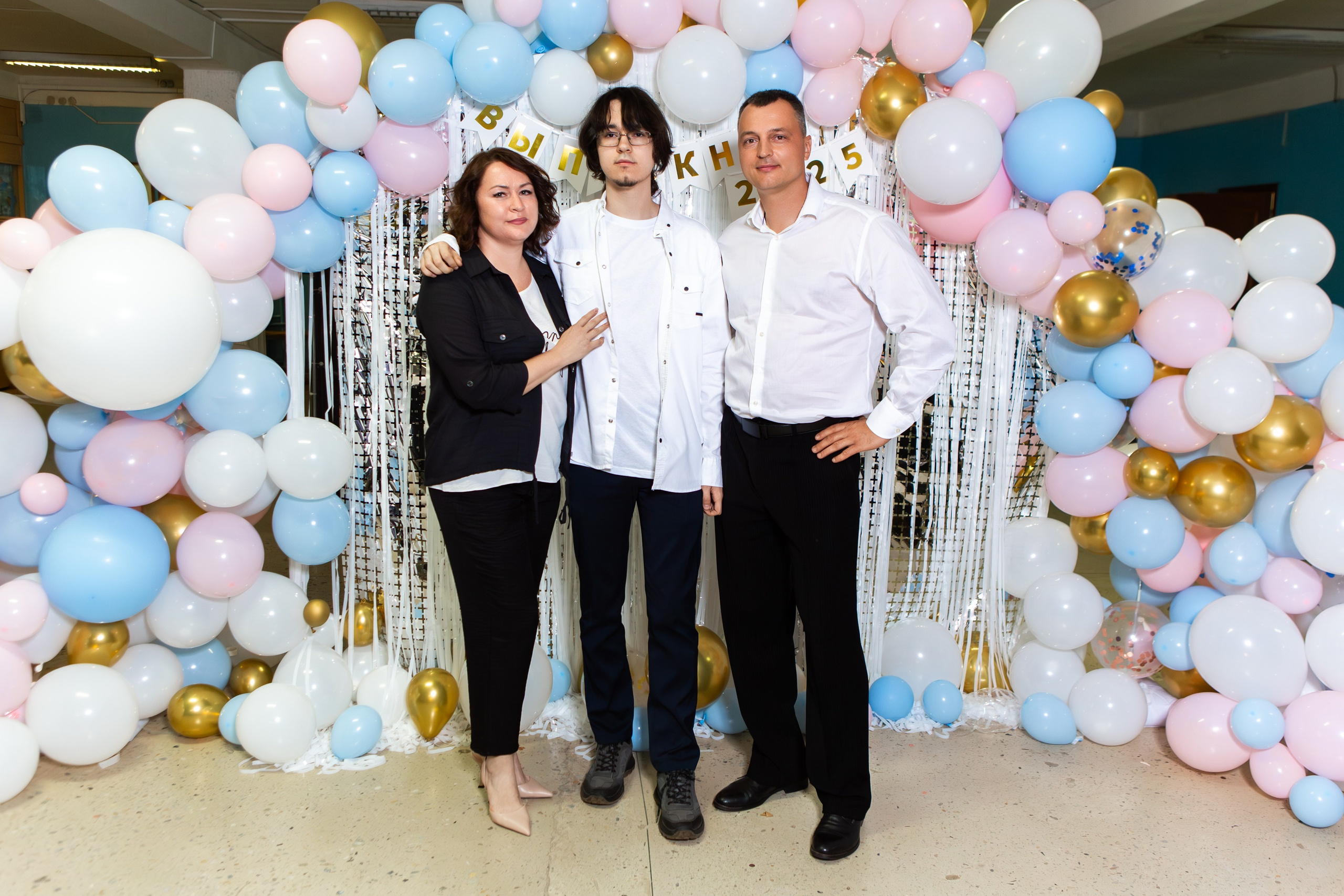 ФОТОСЕССИЯ С РОДИТЕЛЯМИ ВЫПУСКНОЙ 2025 9 ШКОЛА Г.МЦЕНСК. Профессиональный фотограф в Мценске и Орловской области