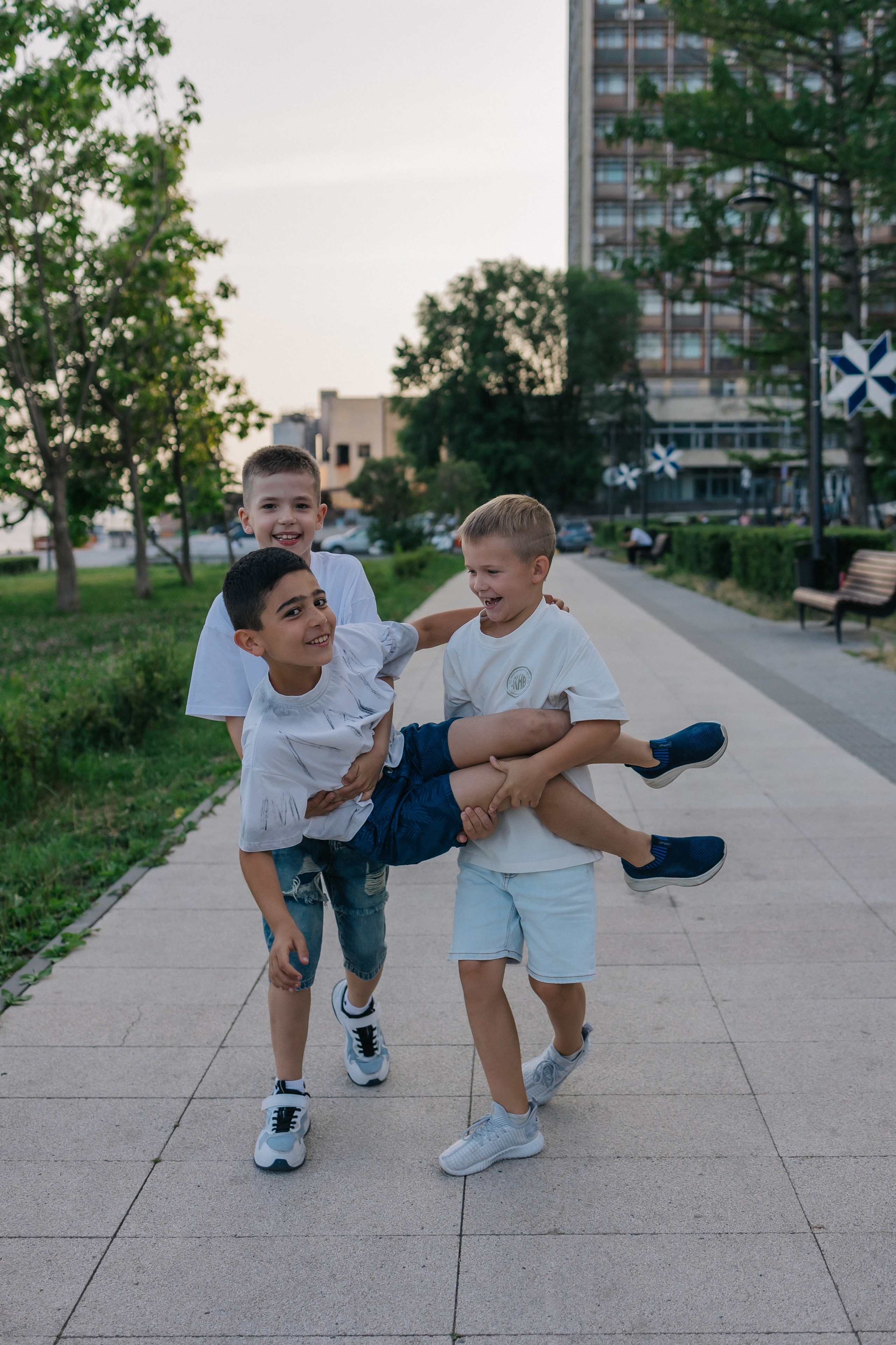 Прогулка на набережной. СЕМЕЙНЫЙ ФОТОГРАФ В САРАТОВЕ