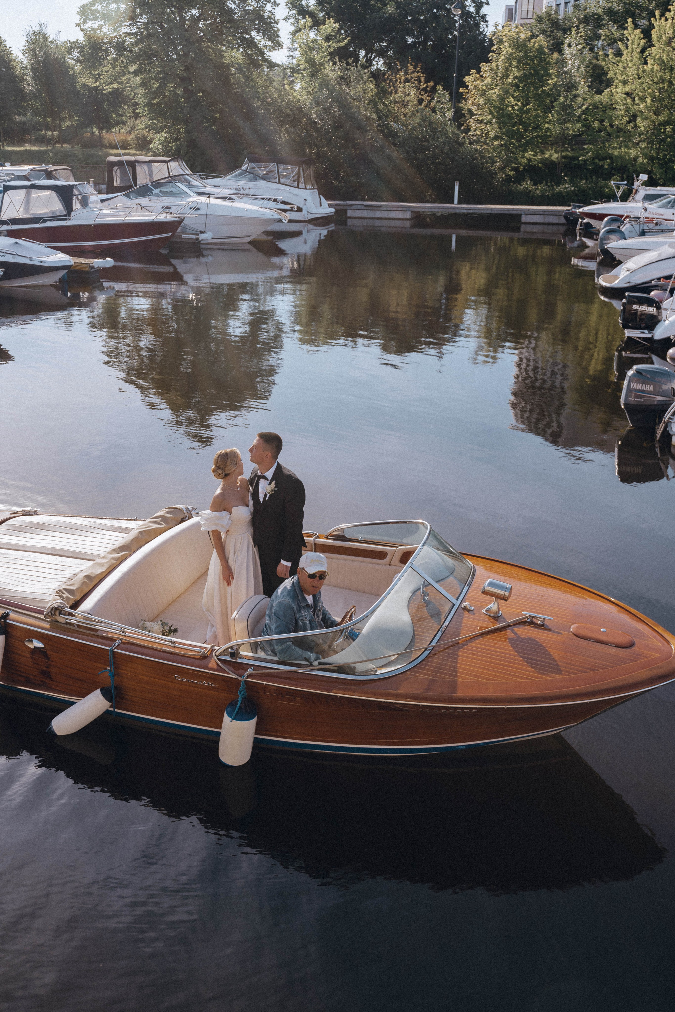 СВАДЕНБНАЯ СЬЕМКА НА КАТЕРЕ ПО КАНАЛАМ САНКТ-ПЕТЕРБУРГА И В АКВАТОРИИ НЕВЫ. Профессиональный фотограф, Санкт-Петербург — Виктория Богомолова