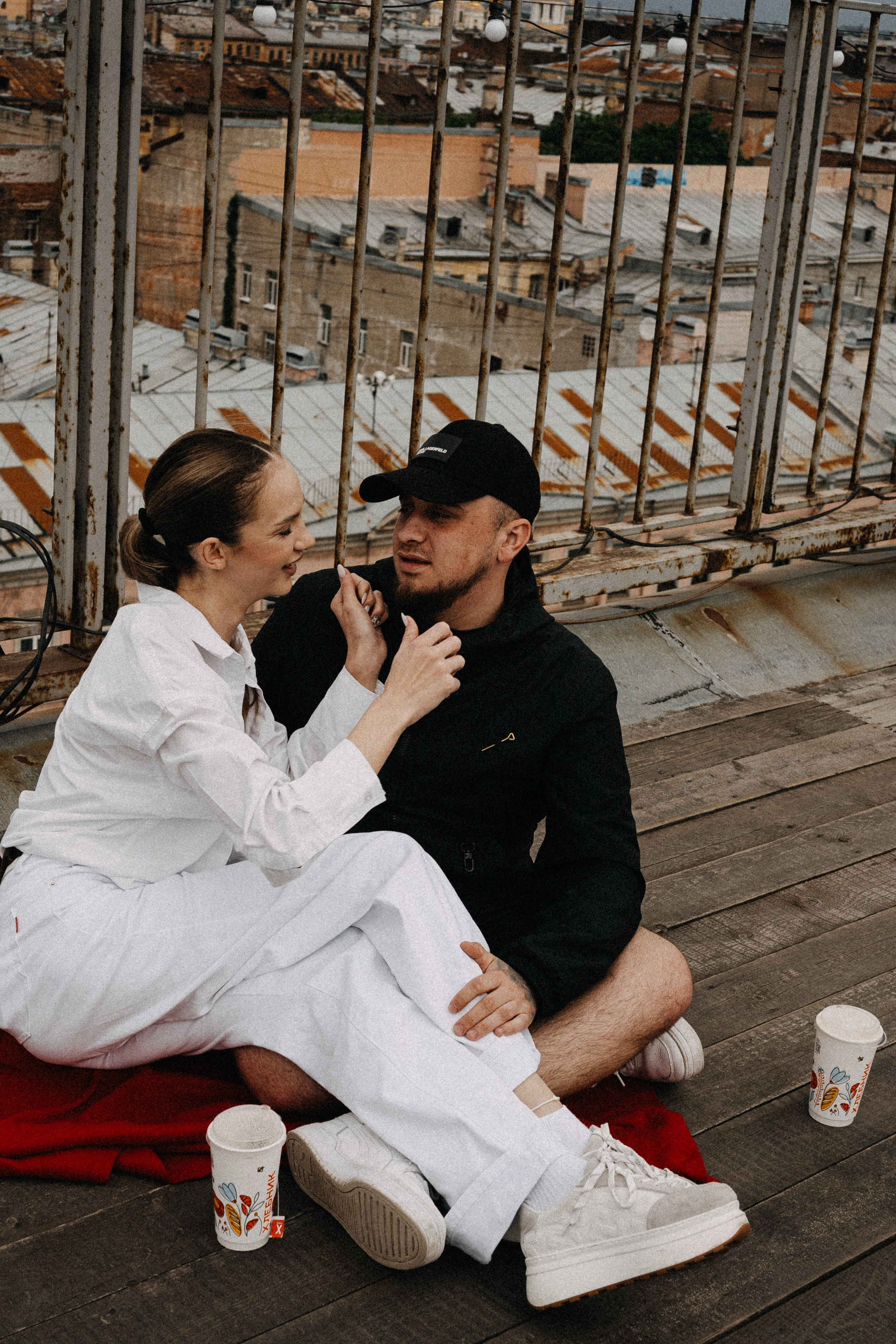 МЫ ГУЛЯЛИ ПРО КРЫШАМ ПИТЕРА. Профессиональный фотограф, Санкт-Петербург — Виктория Богомолова