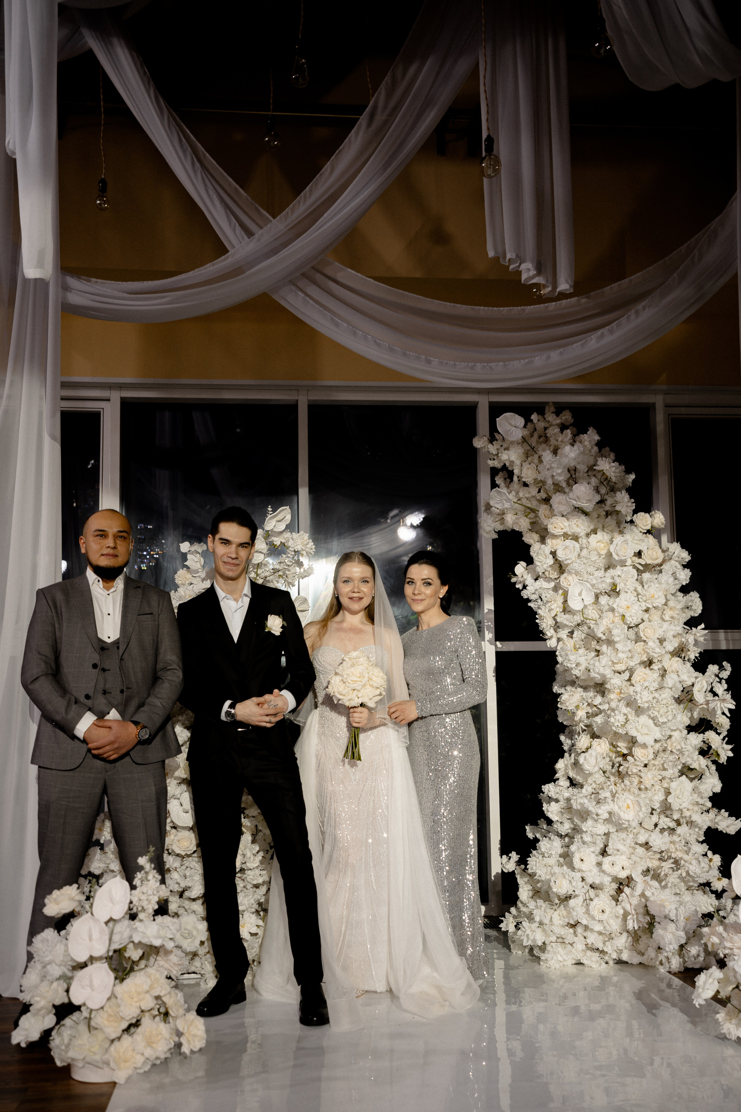 СВАДЕБНАЯ СЬЕМКА СБОРОВ В ОТЕЛЕ И ВЫЕЗД НА ЦЕРЕМОНИЮ (СНЯТО В СИБИРЕ В НИЖНЕВАРТОВСКЕ). Профессиональный фотограф, Санкт-Петербург — Виктория Богомолова