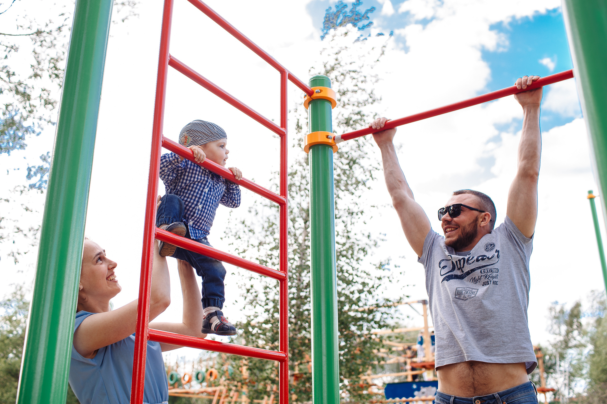 Фотопрогулка в парке. Свадебный и семейный фотограф в Твери, Москве, Санкт-Петербурге