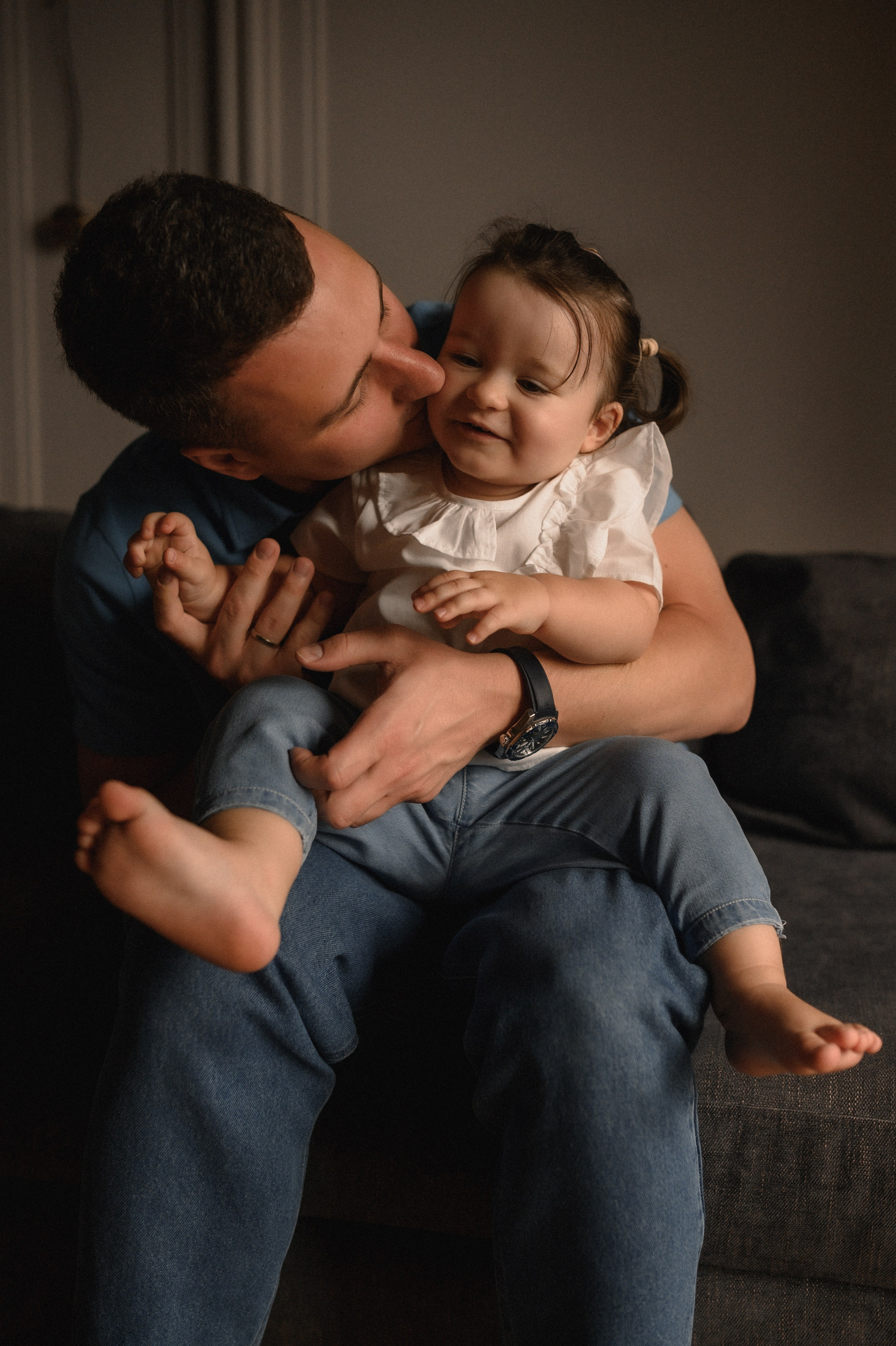 Саша, Таня, Мира и бабушка дома. Семейный и свадебный lifestyle-фотограф в Москве Мария Петрова