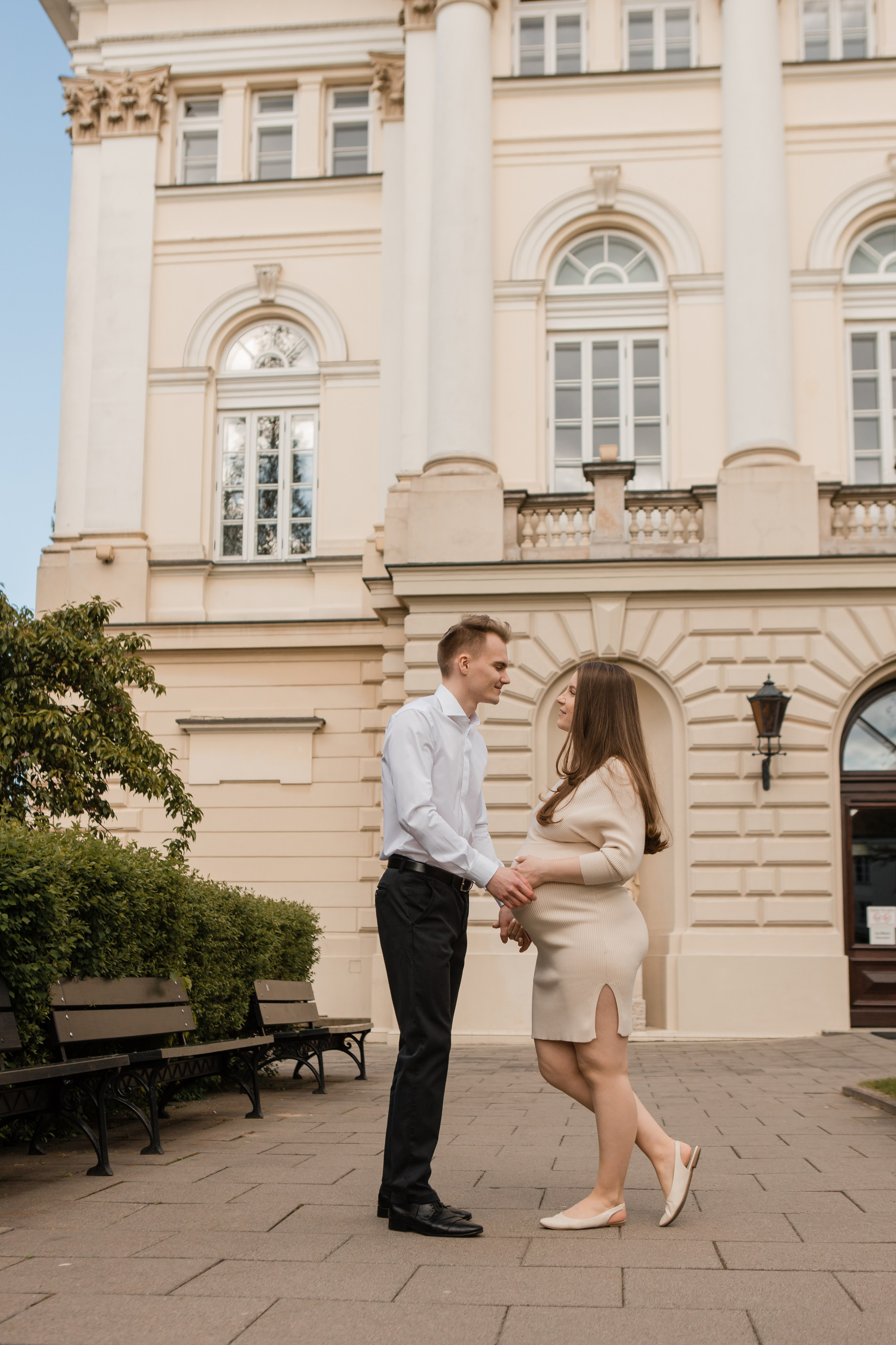Семейная фотосессия Андрея и Марии. Видеосъемка и фотосъемка свадеб. Фотограф и оператор на свадьбу. Видеосъемка подкастов, собственная видео-фотостудии. Предметная фотосъемка