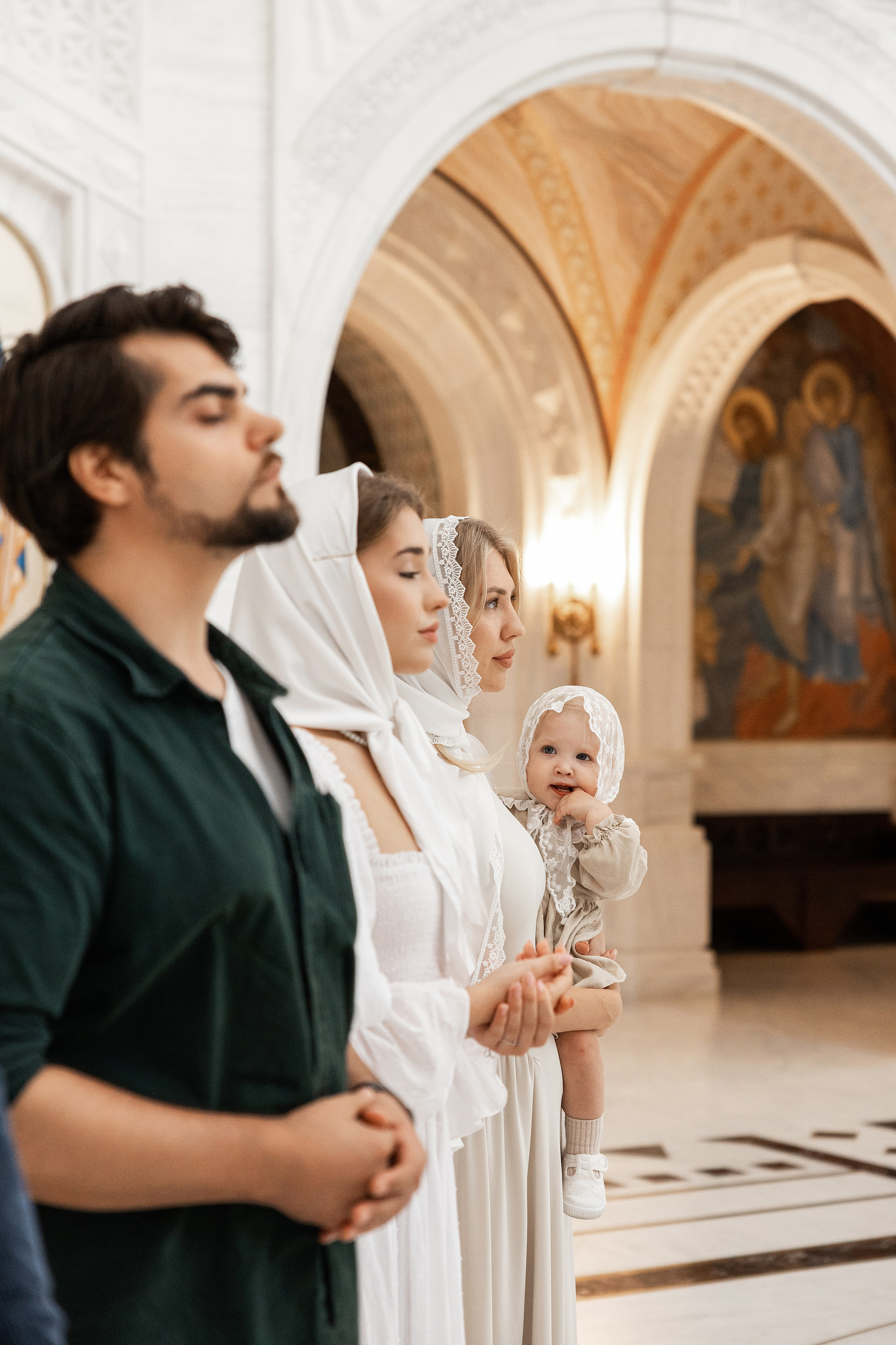 Крещение Аделины. Фотограф Крещение, Выписка москва