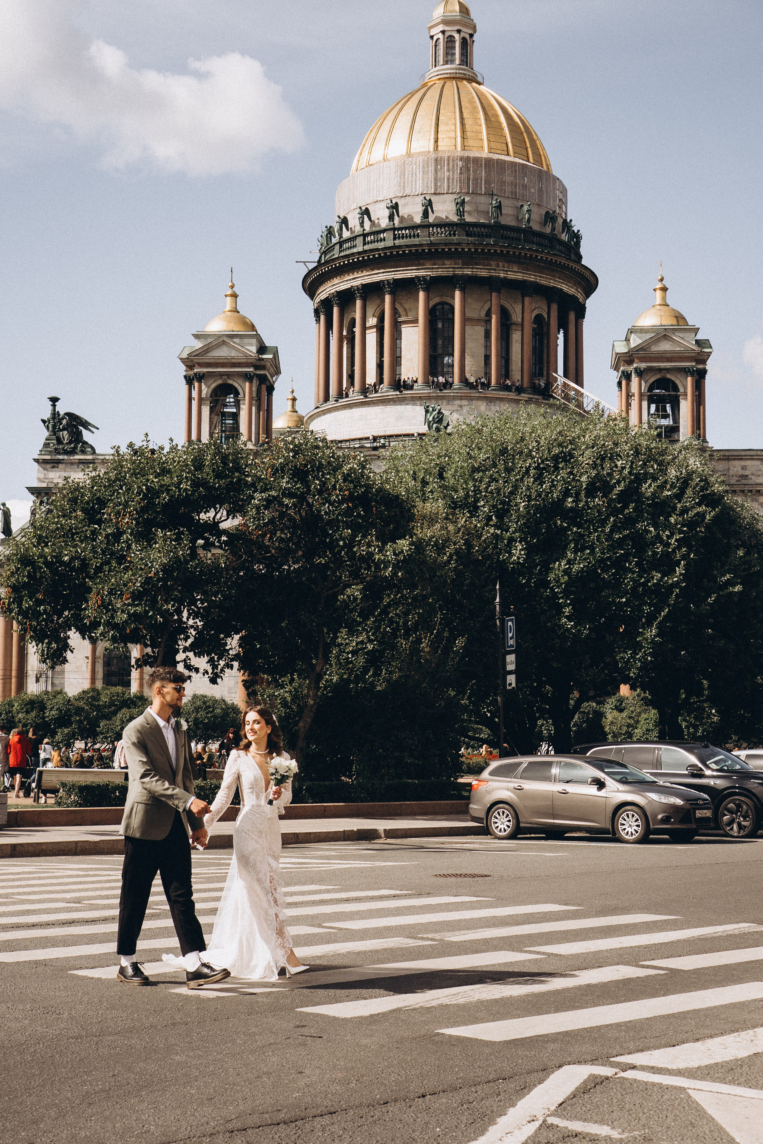 СВАДЕБНАЯ ПРОГУЛКА ВОЗЕ ИСАИКЕВСКОГО СОБОРА АСТОРИИ И ЗАКОНОДАЛЕТНОГО СОБРАНИЯ. Профессиональный фотограф, Санкт-Петербург — Виктория Богомолова