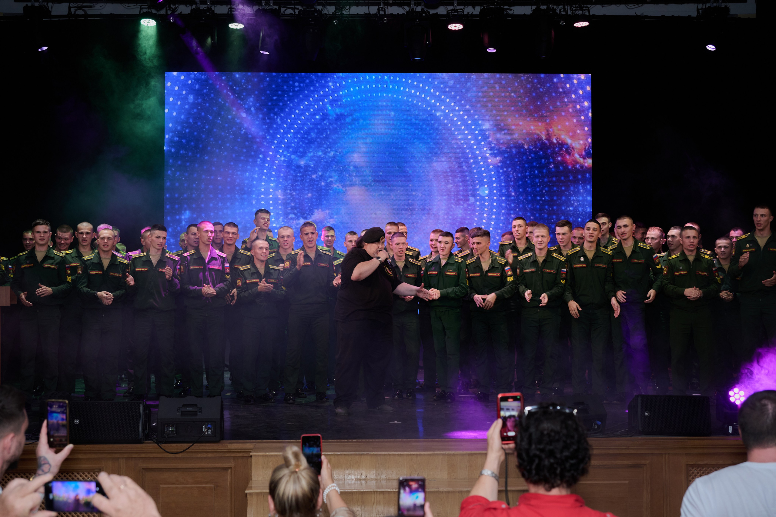 Церемония награждения медалями «Память Героев Отечества». Фотограф Роман Адлер