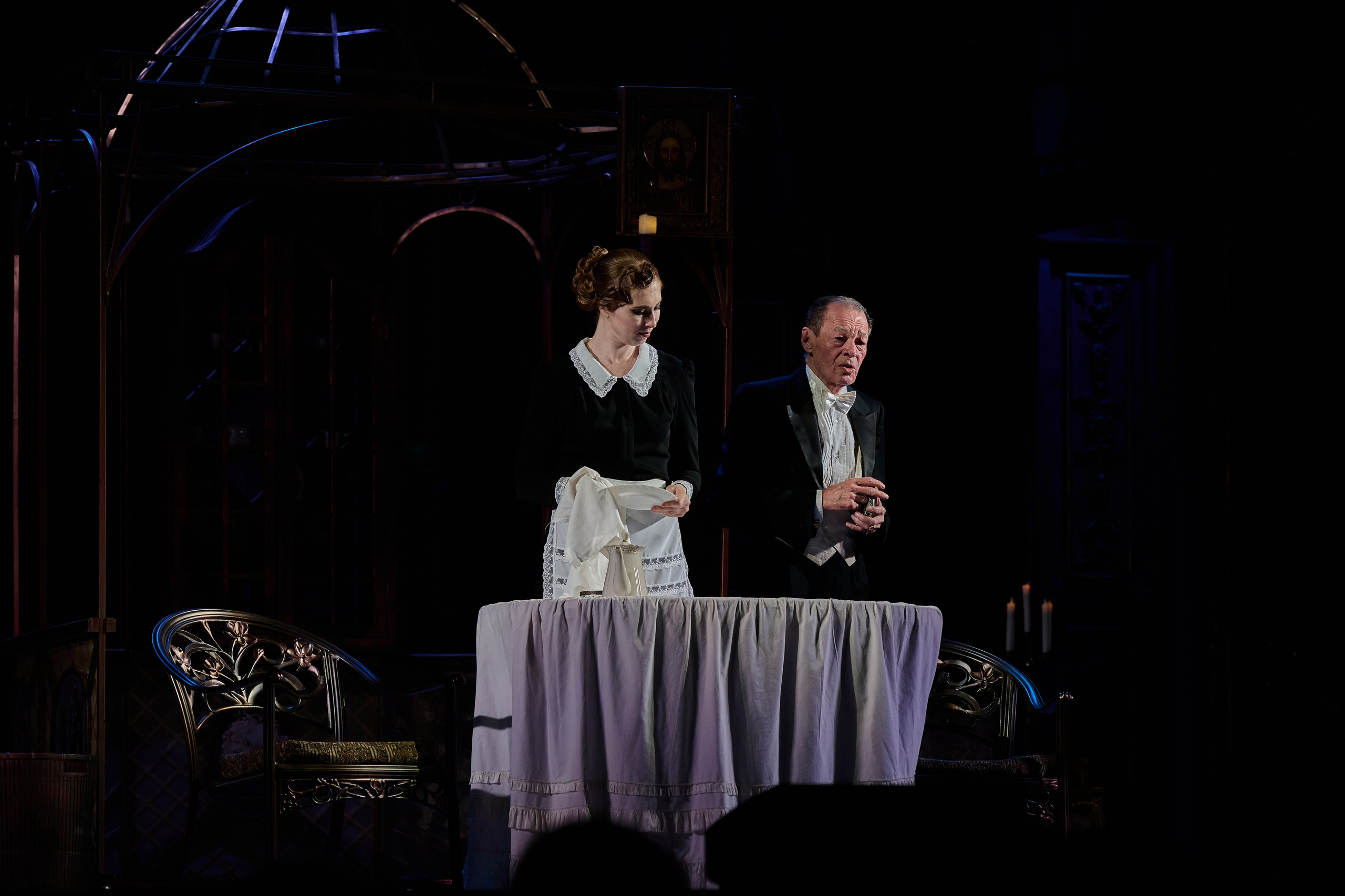 Спектакль «Товарищ». Фотограф Роман Адлер