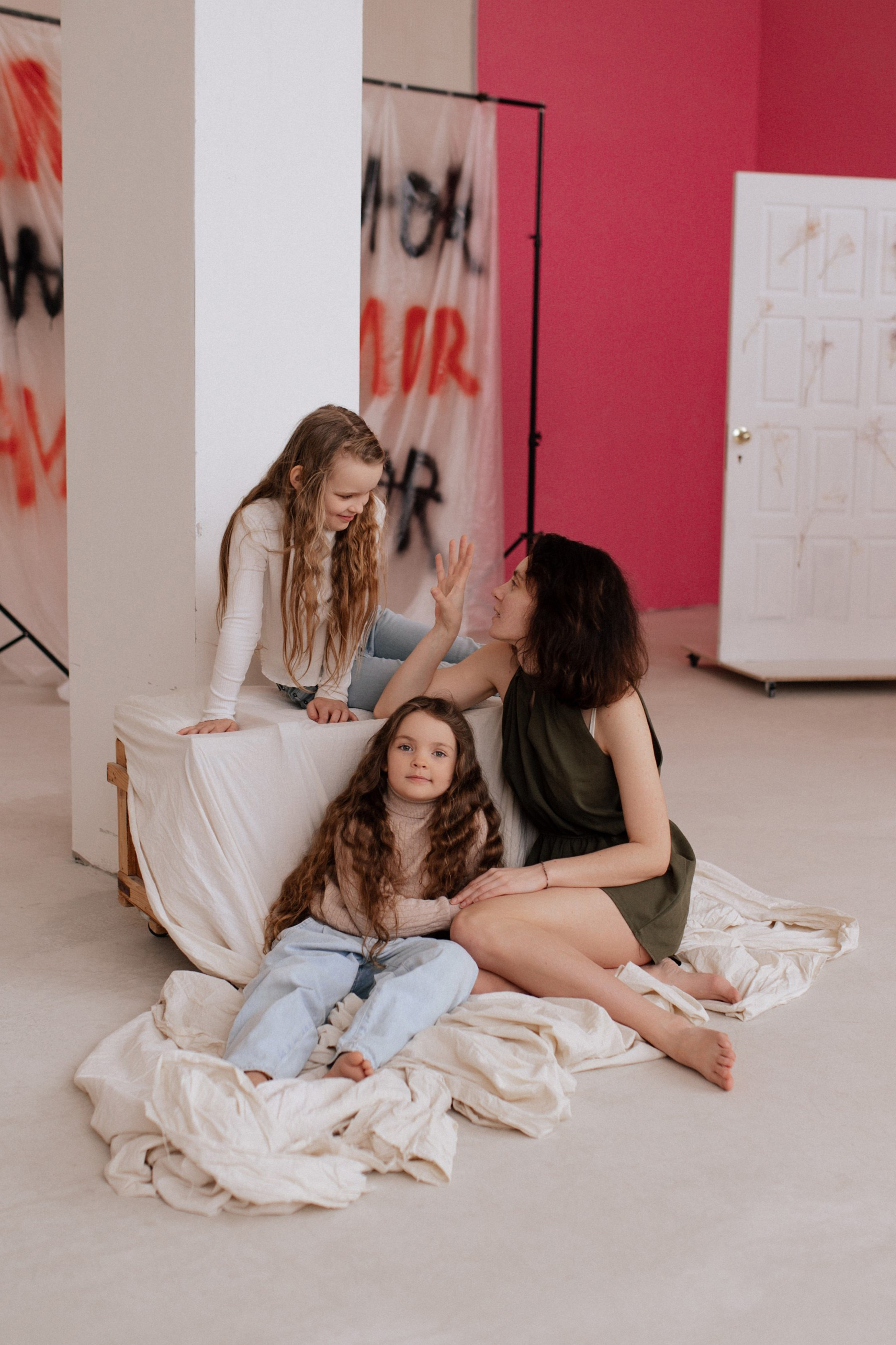 Мама и дочки. Фотограф Светлана Васильева