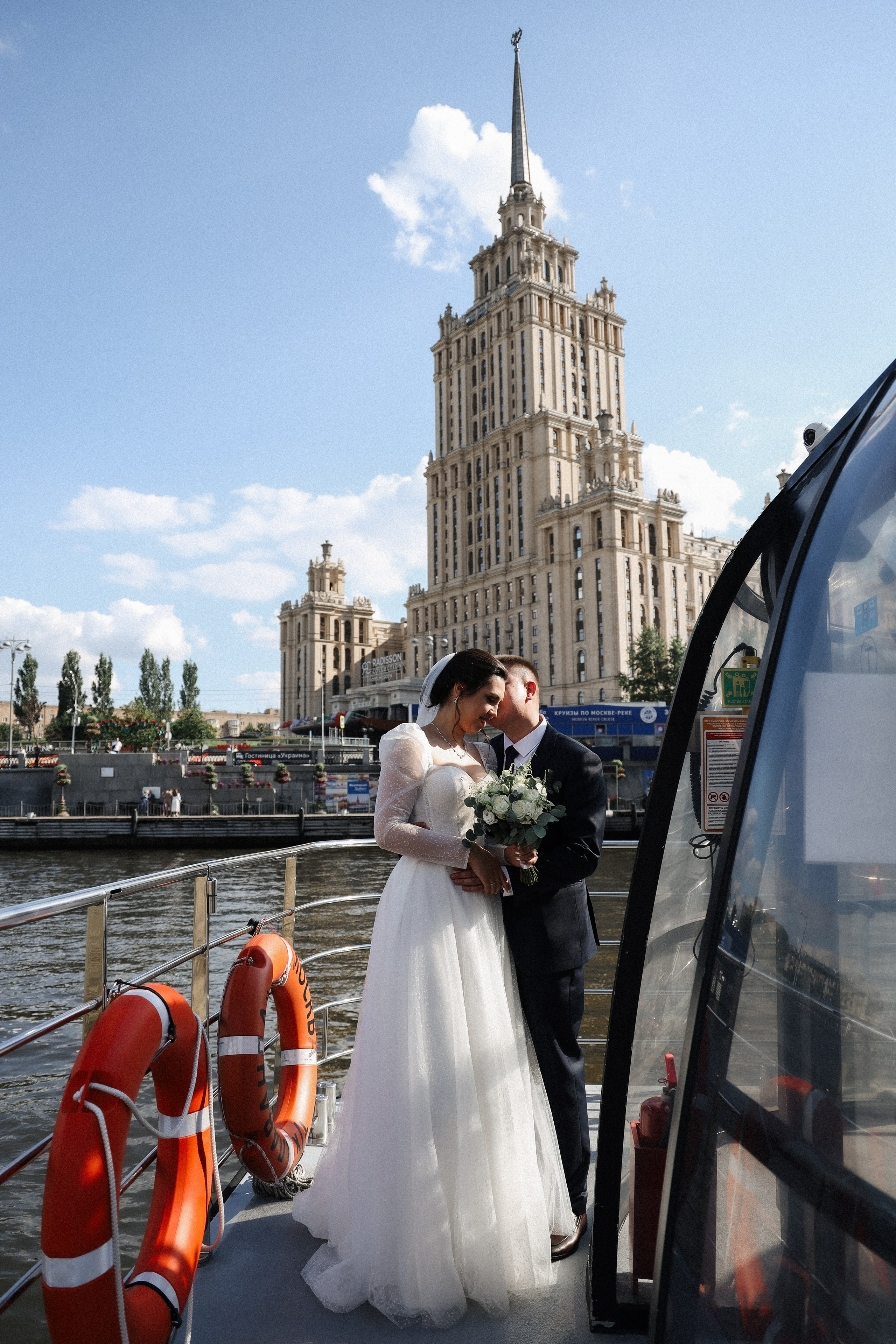 А. + А. Marriott Imperial Plaza, роспись на теплоходе. Семейный и lovestory фотограф в Москве Светлана Коняхина