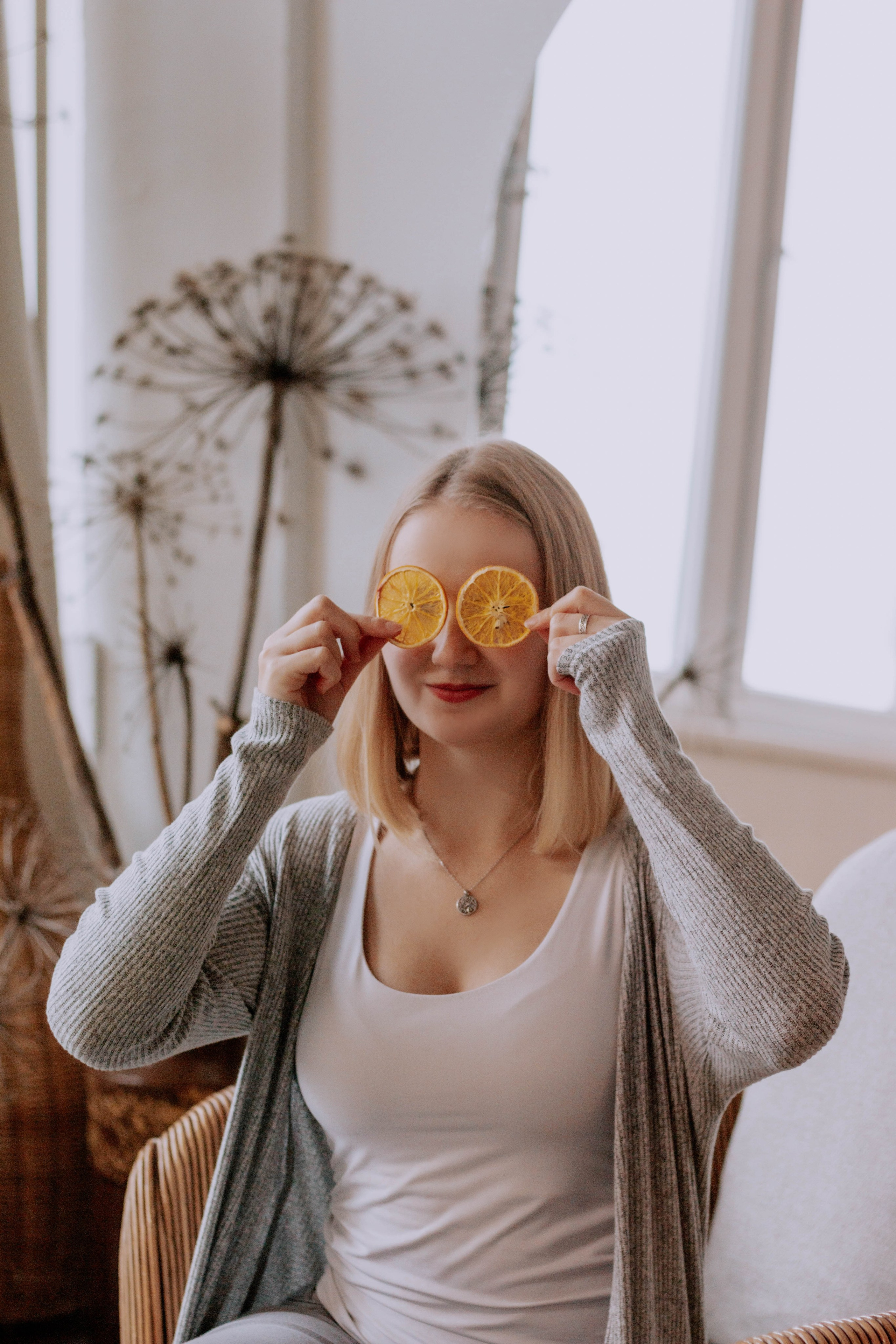 Алиса — Ароматерапевт. Бережно сохраняю ваши чувства и истории на своих фотографиях