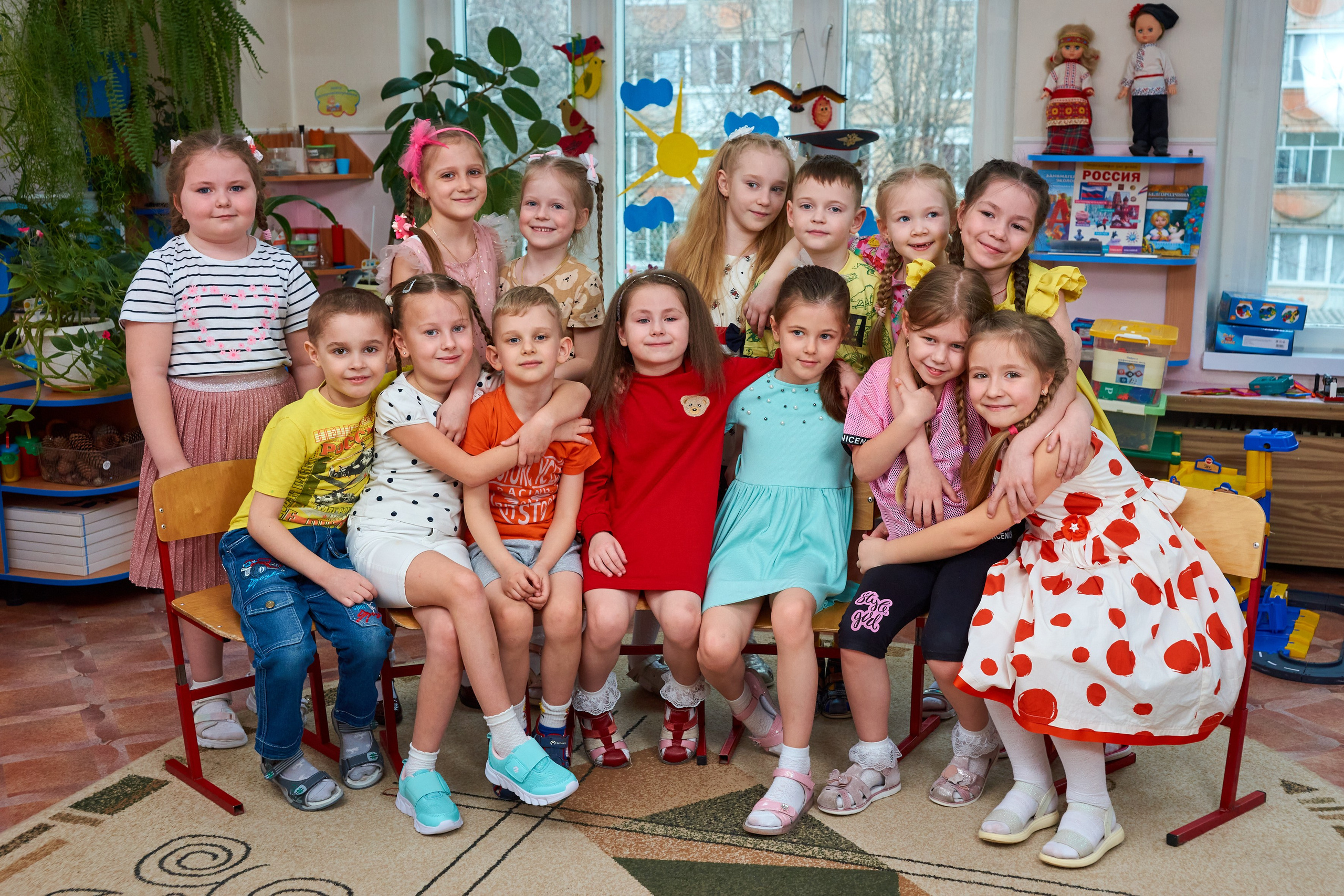 Игры и занятия в группе. Childrenfoto.ru