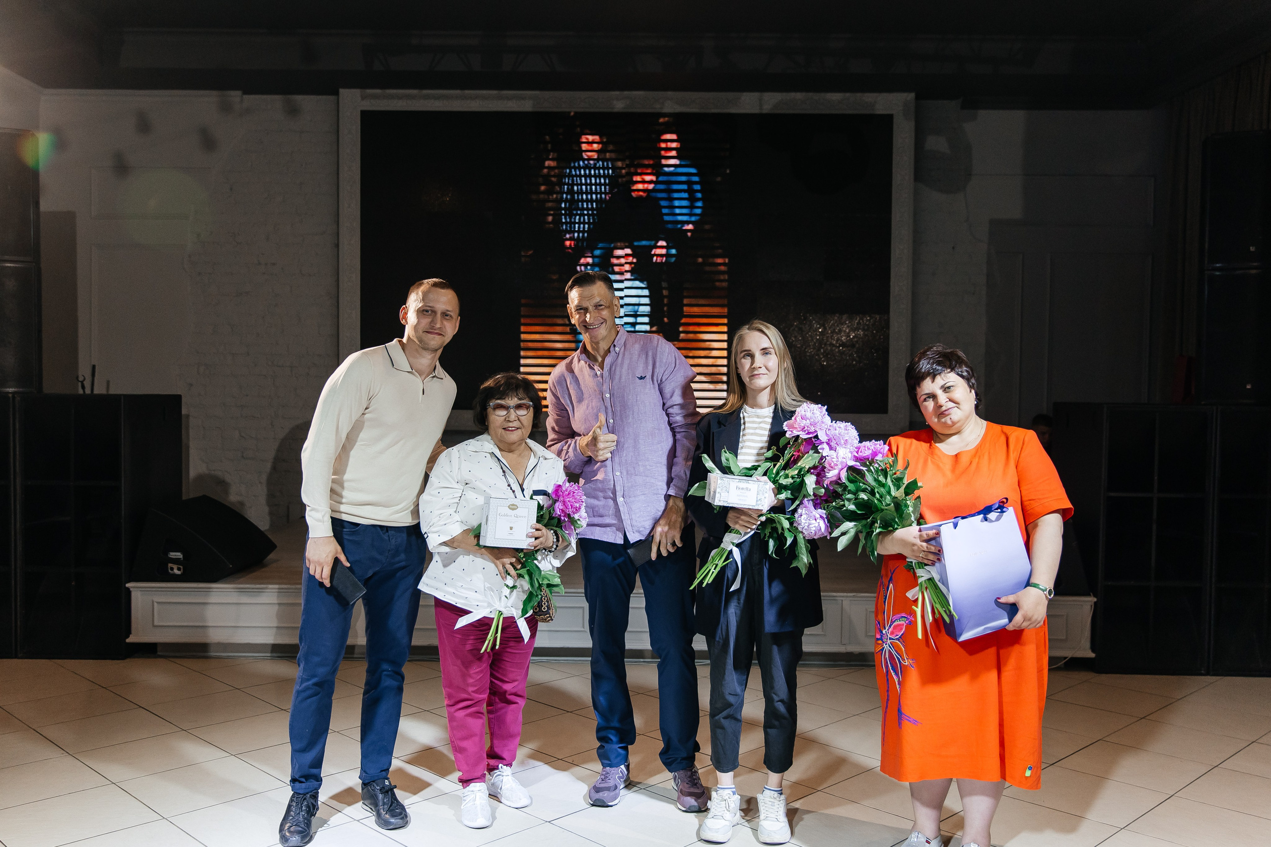 2023-06-23 Выпускной МБОУ СОШ № 10. Фотограф в Красноярске