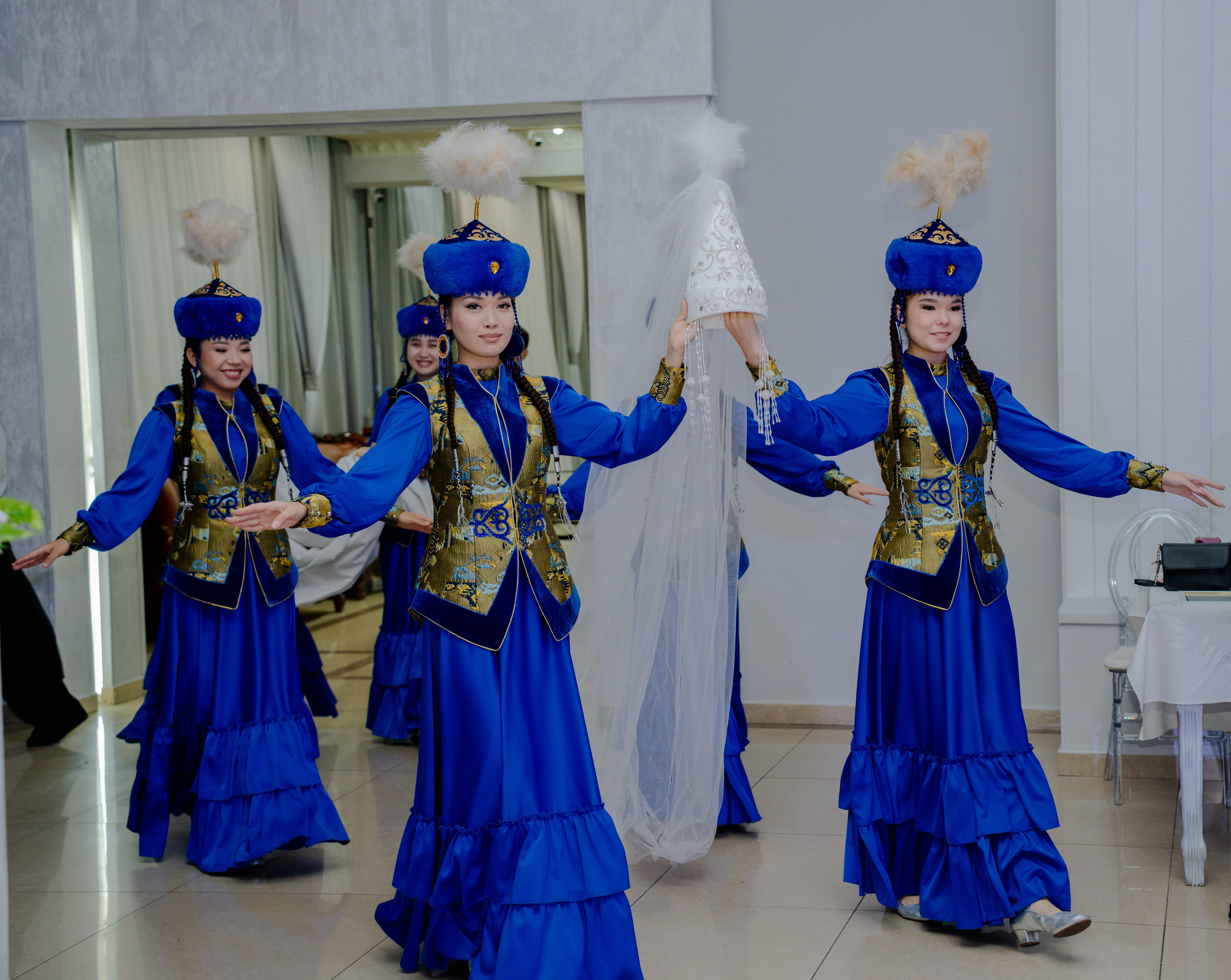 KAMILLA QYZ UZATU. Nomad media