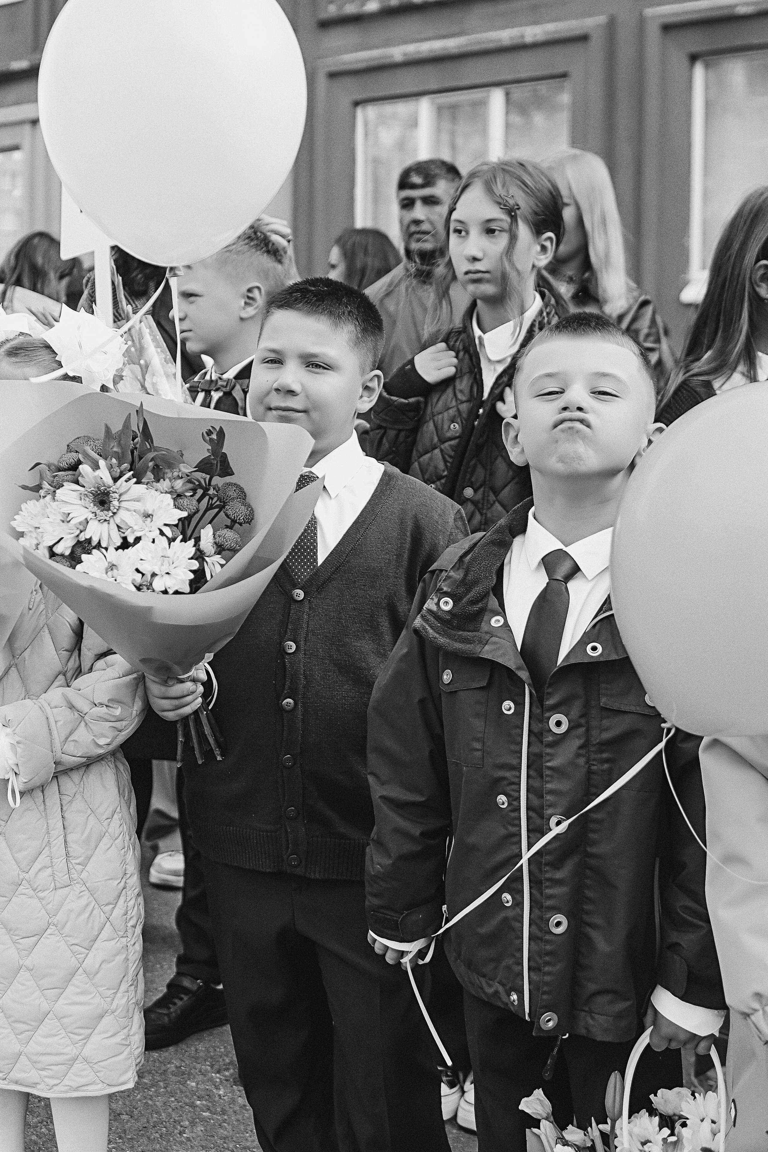 1 сентября линейка+кл час+портреты. Семейный фотограф Тюмень, фотограф на роды Салмина Мария