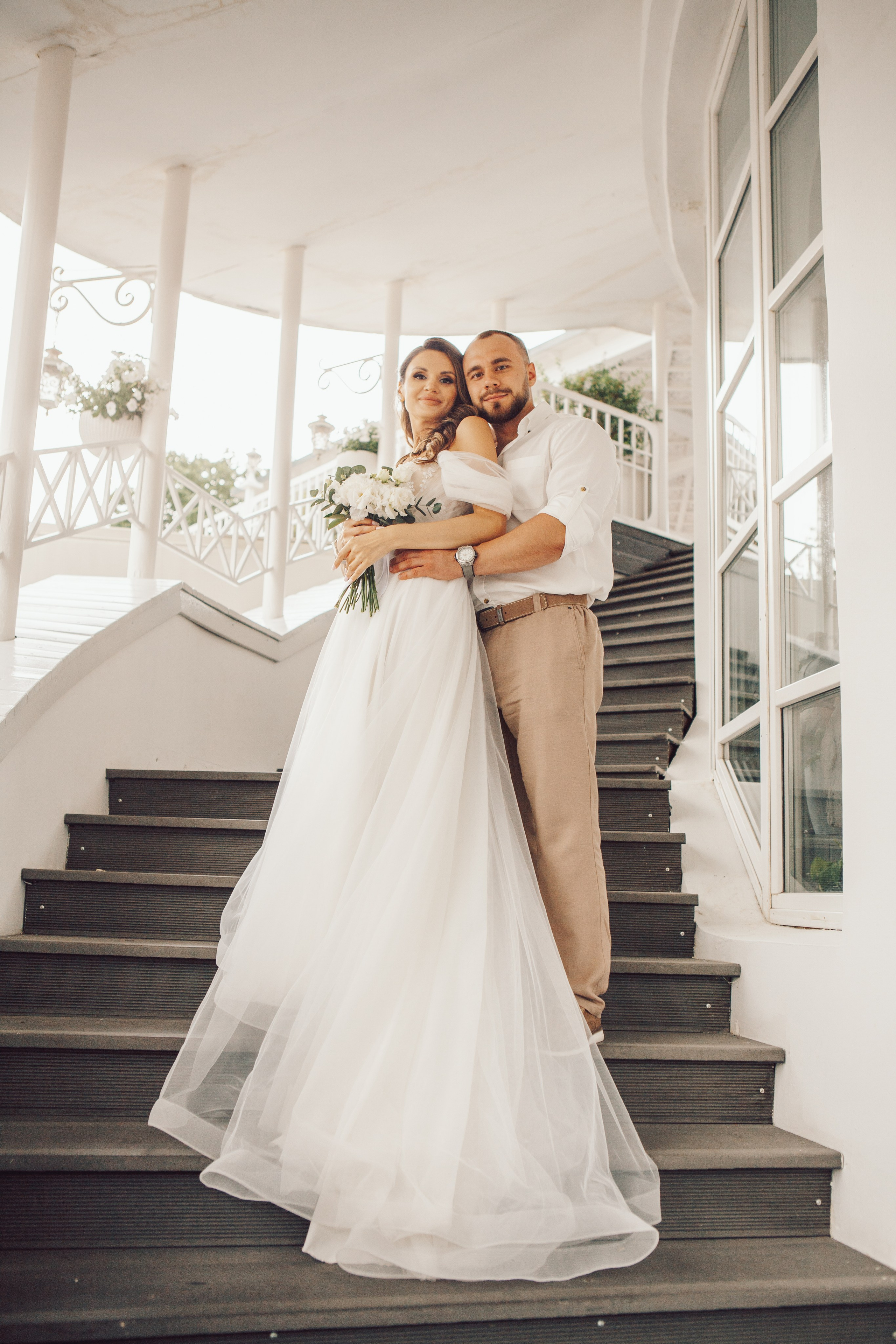 Молодожены в павильоне космонавтики и авиации №34 на вднх и в ресторане московское небо. Фотограф Ольга Ефремова