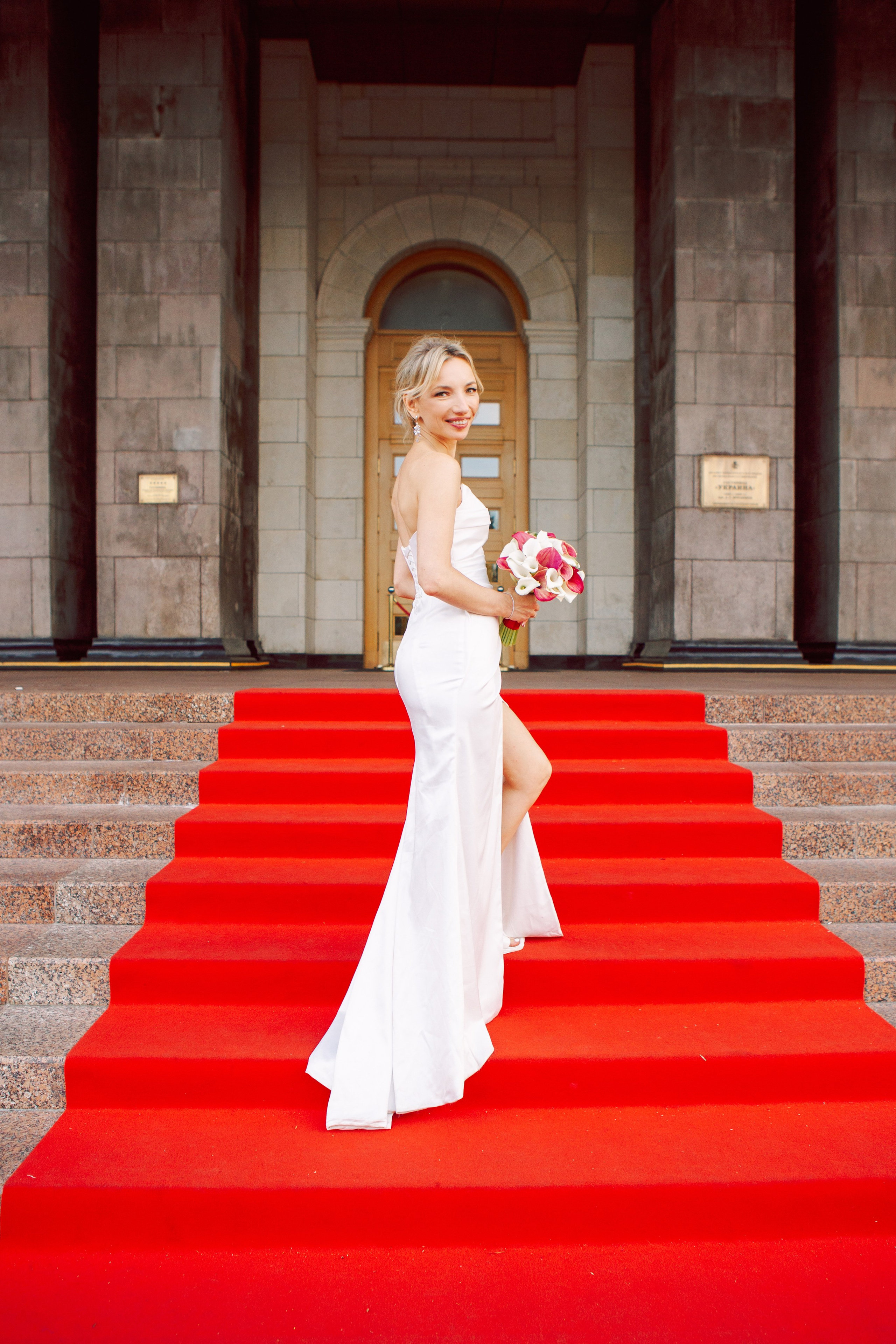 Утро невесты и фотосессия в гостинице radisson collection hotel moscow бывшая гостиница украина. Фотограф Ольга Ефремова