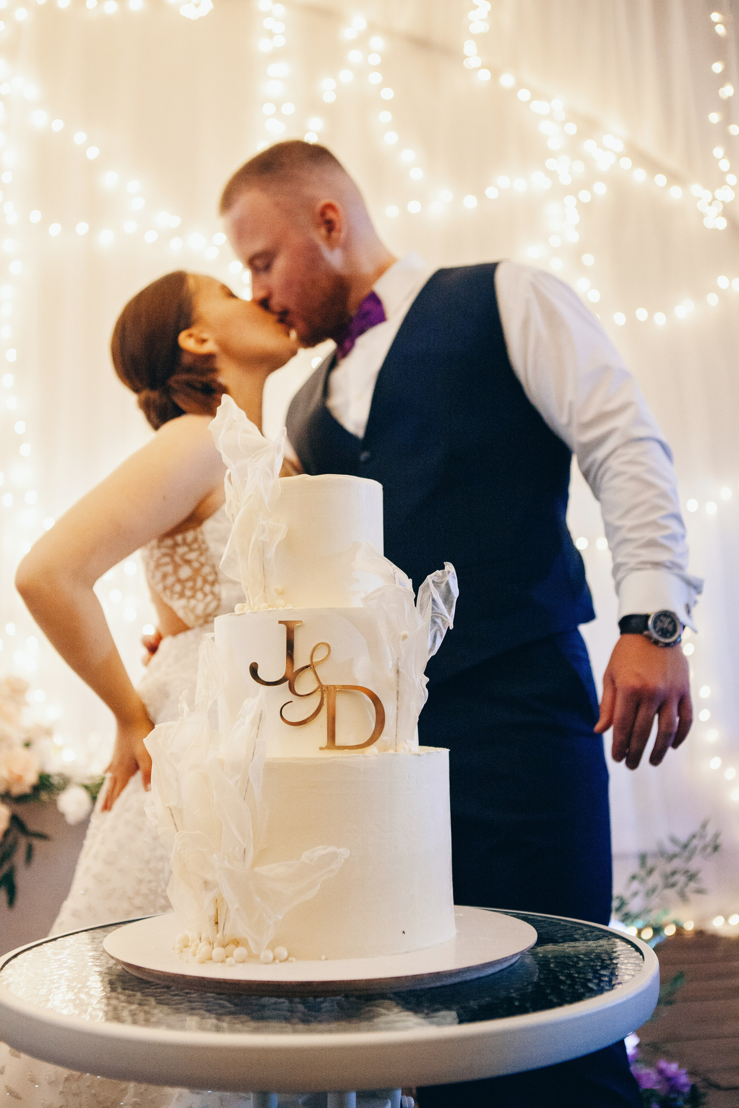 Свадебная фотосессия в отеле hartwell hotel и на патриарших прудах. Фотограф Ольга Ефремова