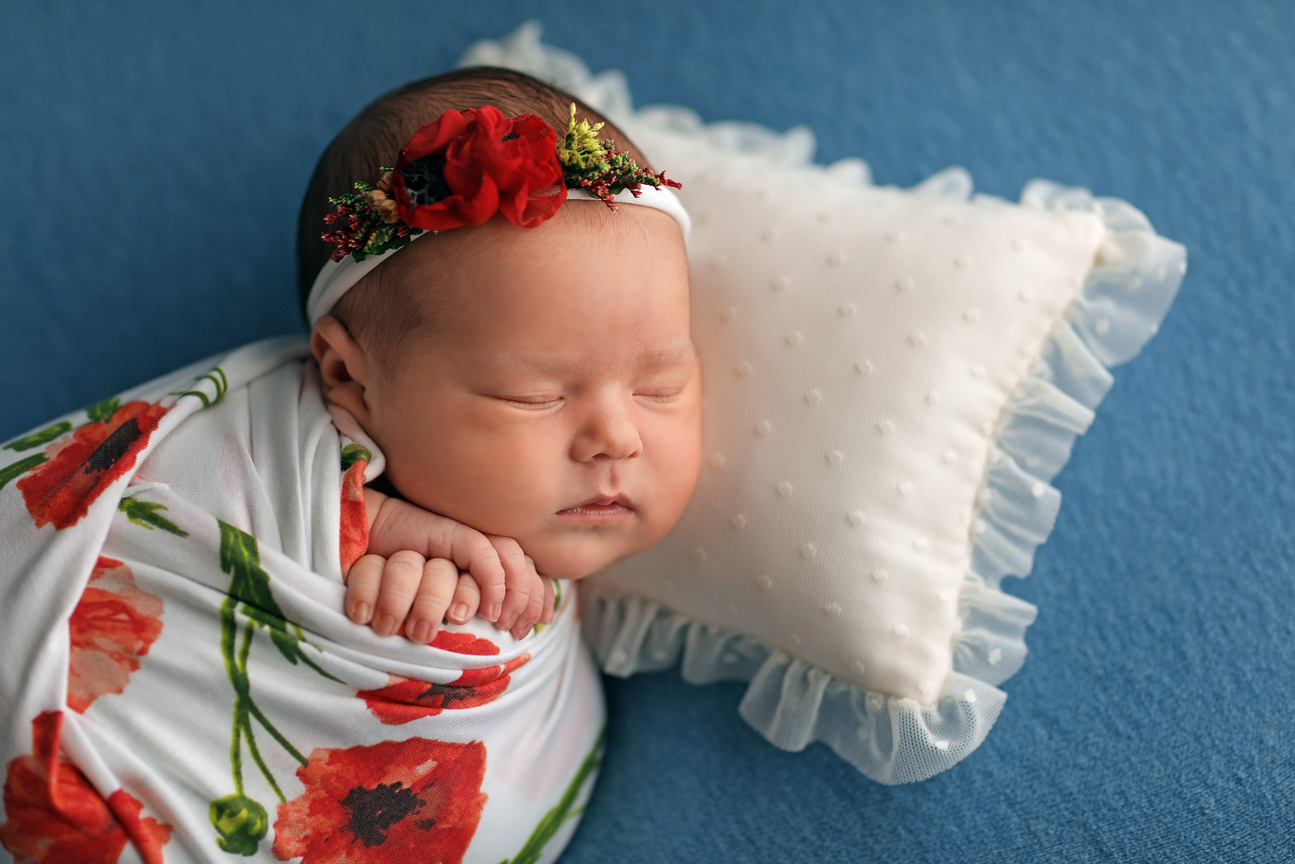 PH @anna_molodykh_newborn.almaty. Retoucher Aleksmokh