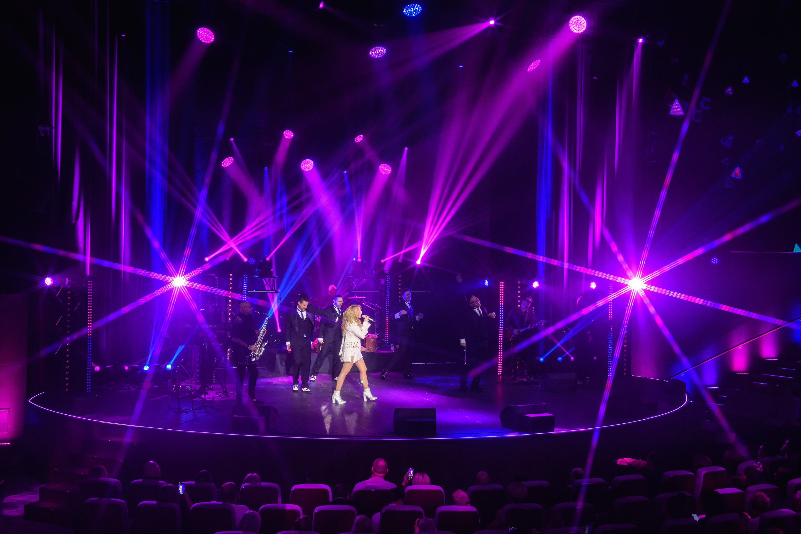 Маша Распутина — «Имена на все времена», Вегас Сити Холл. Бренд-фотограф для экспертов и блогеров в Москве Влада Горбовская