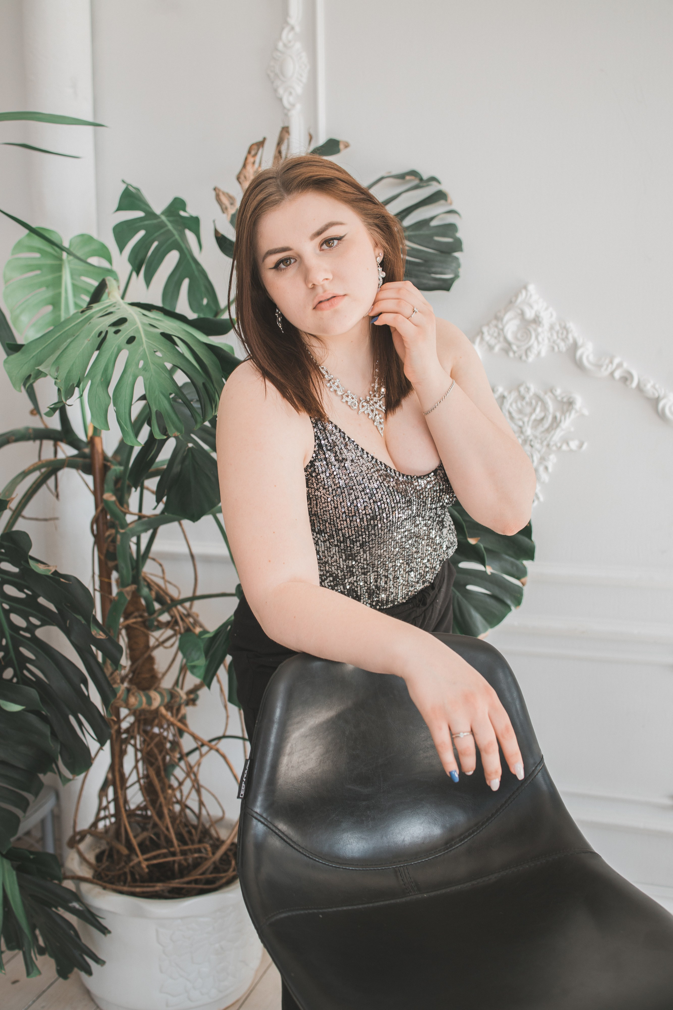 Тематическая фотосъемка 11 класса в гламурном стиле. Выпускные альбомы в Серпухове