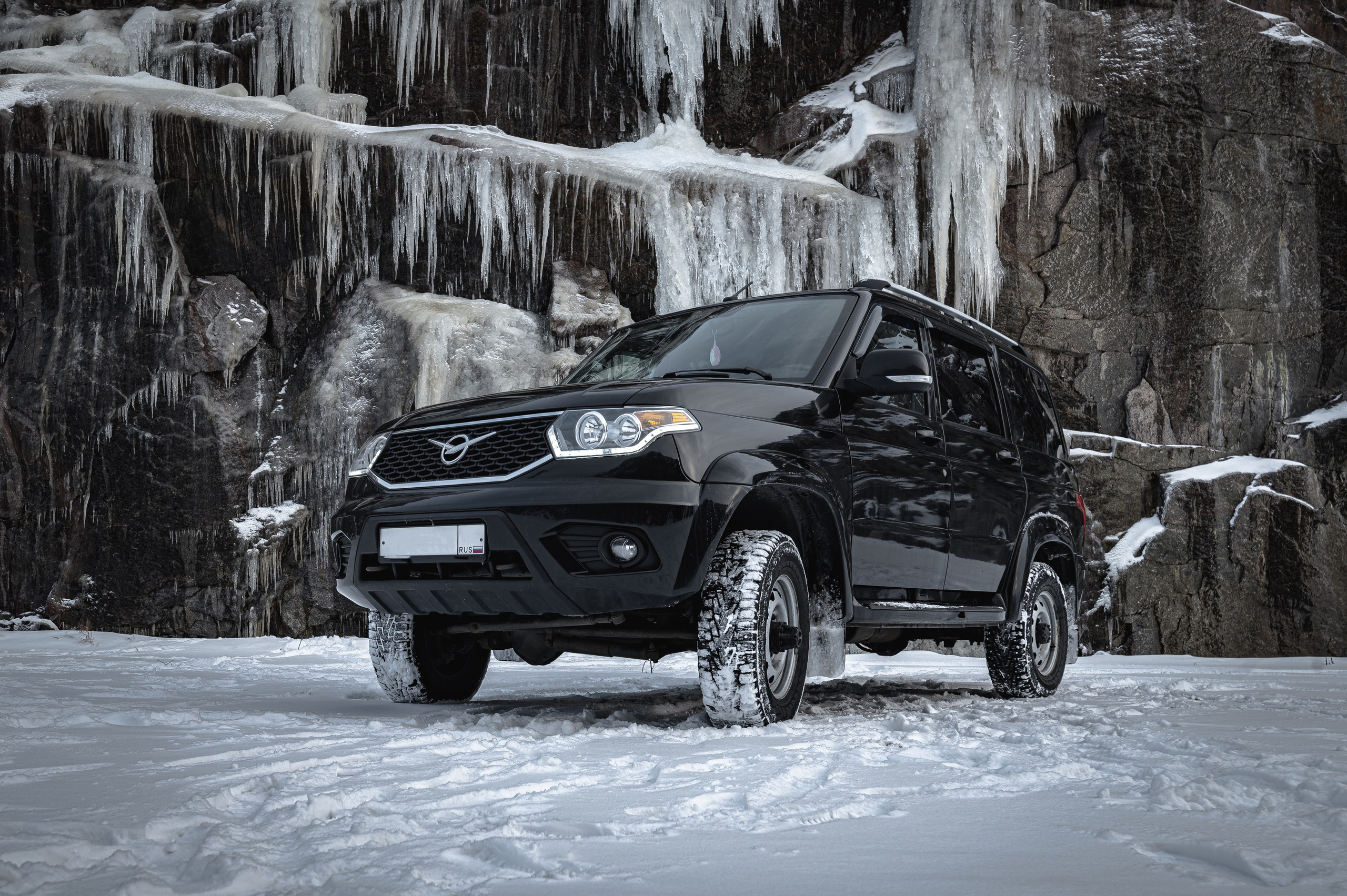 Фото автомобилей. Профессиональные фото для авто. Фотограф Роман Адлер. Фотографии УАЗ Патриот. Серия Русский Север 2023