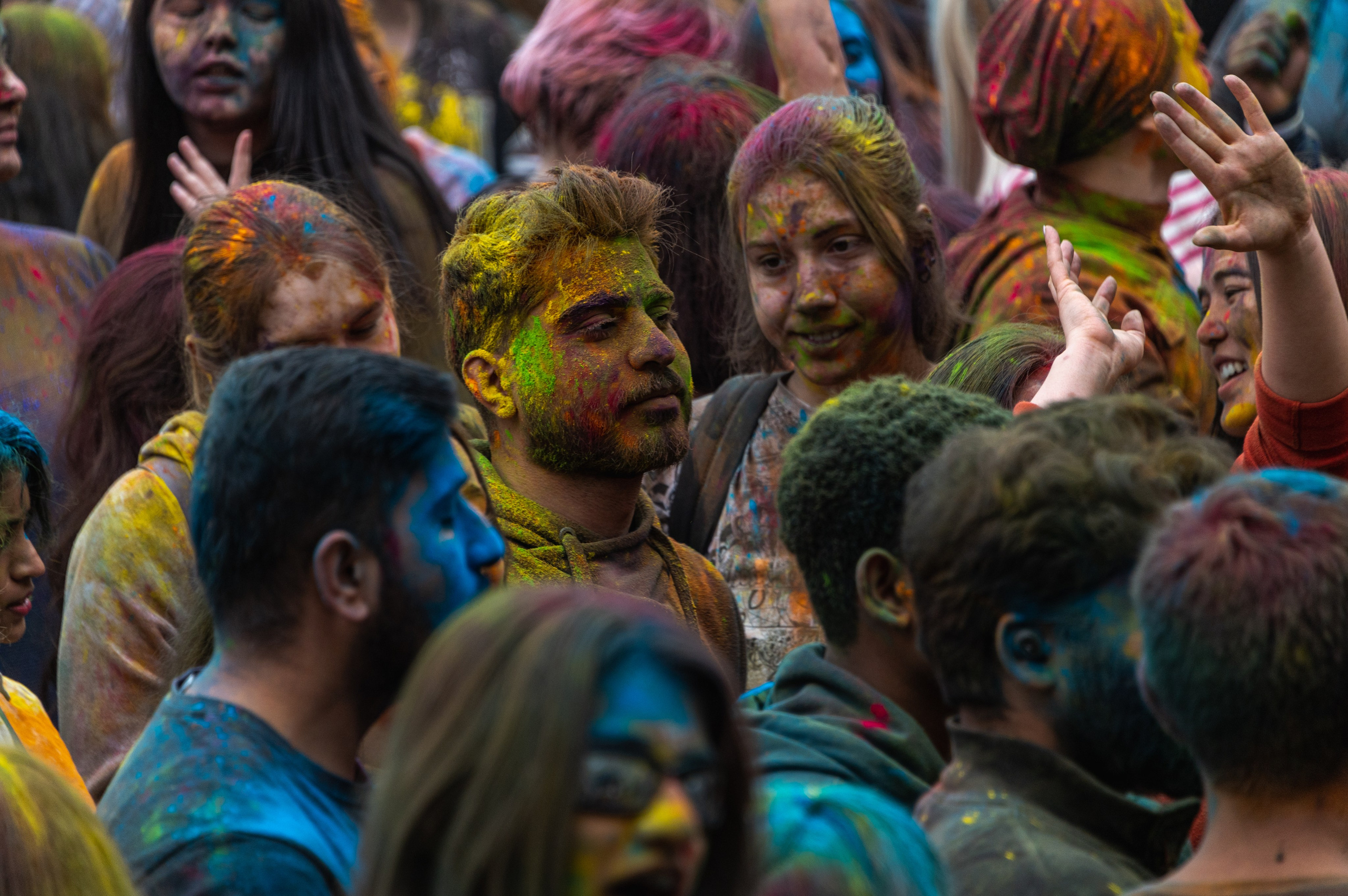 Праздник Холи в Москве. Фотограф Роман Адлер