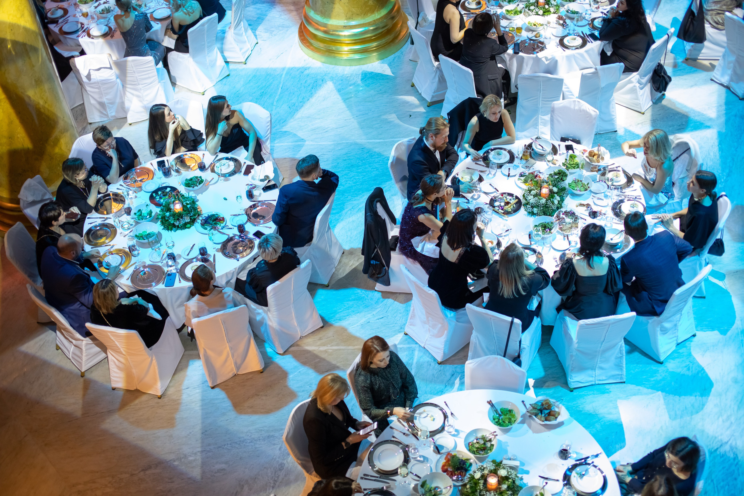 Safilo Group — Buying days in St. Petersburg. Двойняшки-фотографы Анна и Анастасия в Санкт-Петербурге