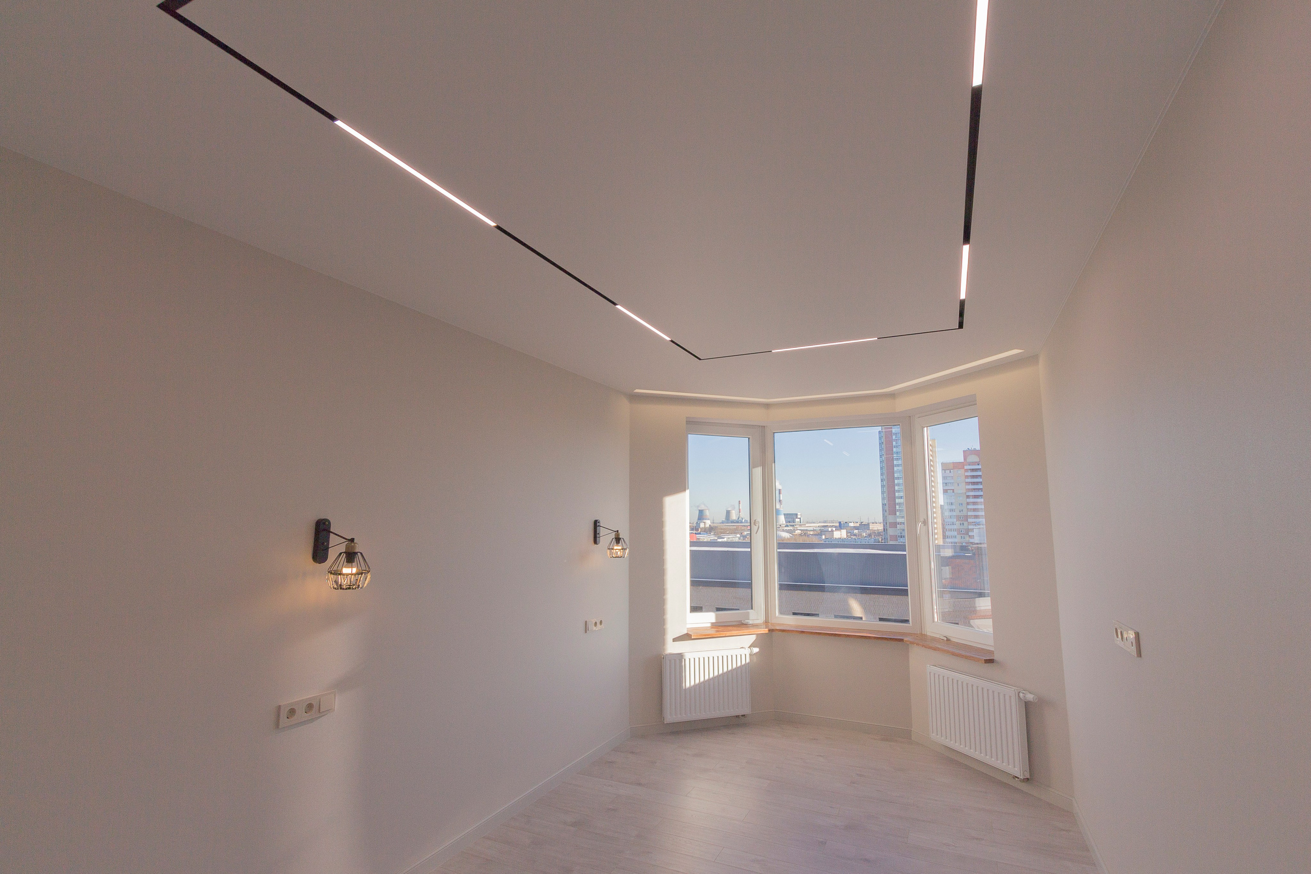 Комната после ремонта в светлых тонах