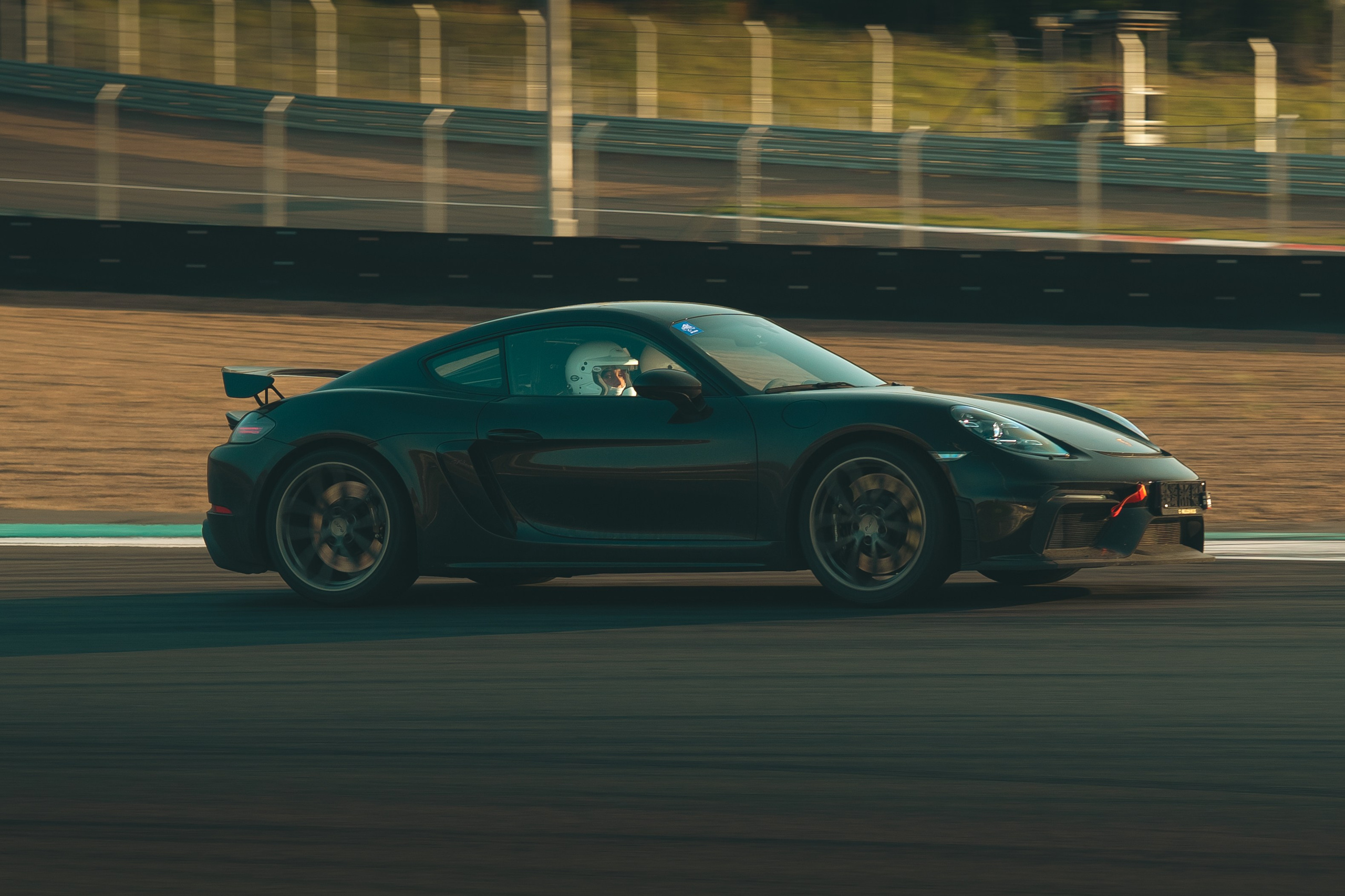 Трек-день Игора Драйв. Портретный и автомобильный фотограф в Санкт-Петербурге Евгений Черепанов